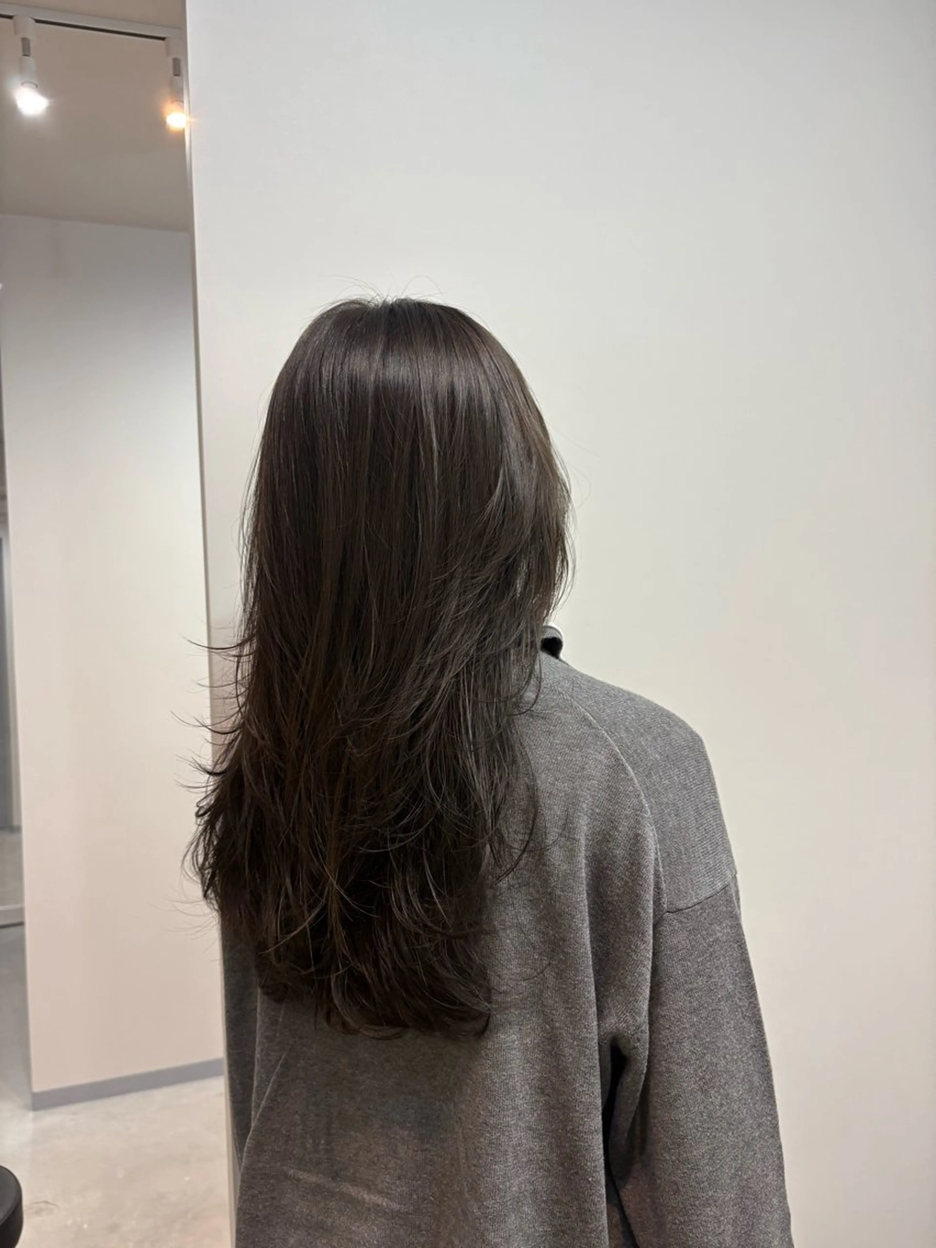ロング カット ヘアカラー トリートメント yuika .のヘアスタイル