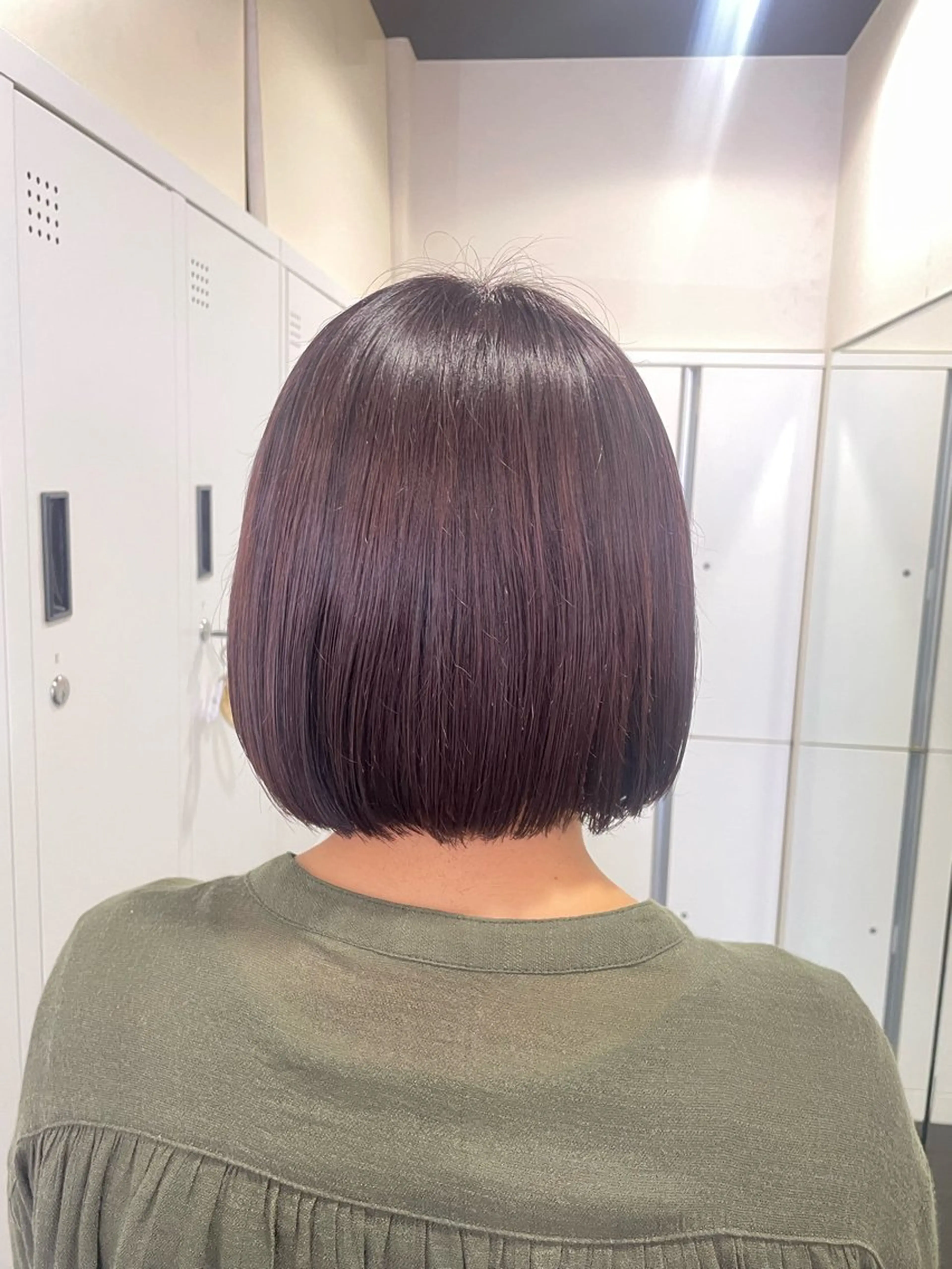 ミディアム カラー ブラウンカラー ピンクカラー ピンクブラウン ボブ ハイトーン/レイヤー 似合わせ・ユキノのヘアスタイル