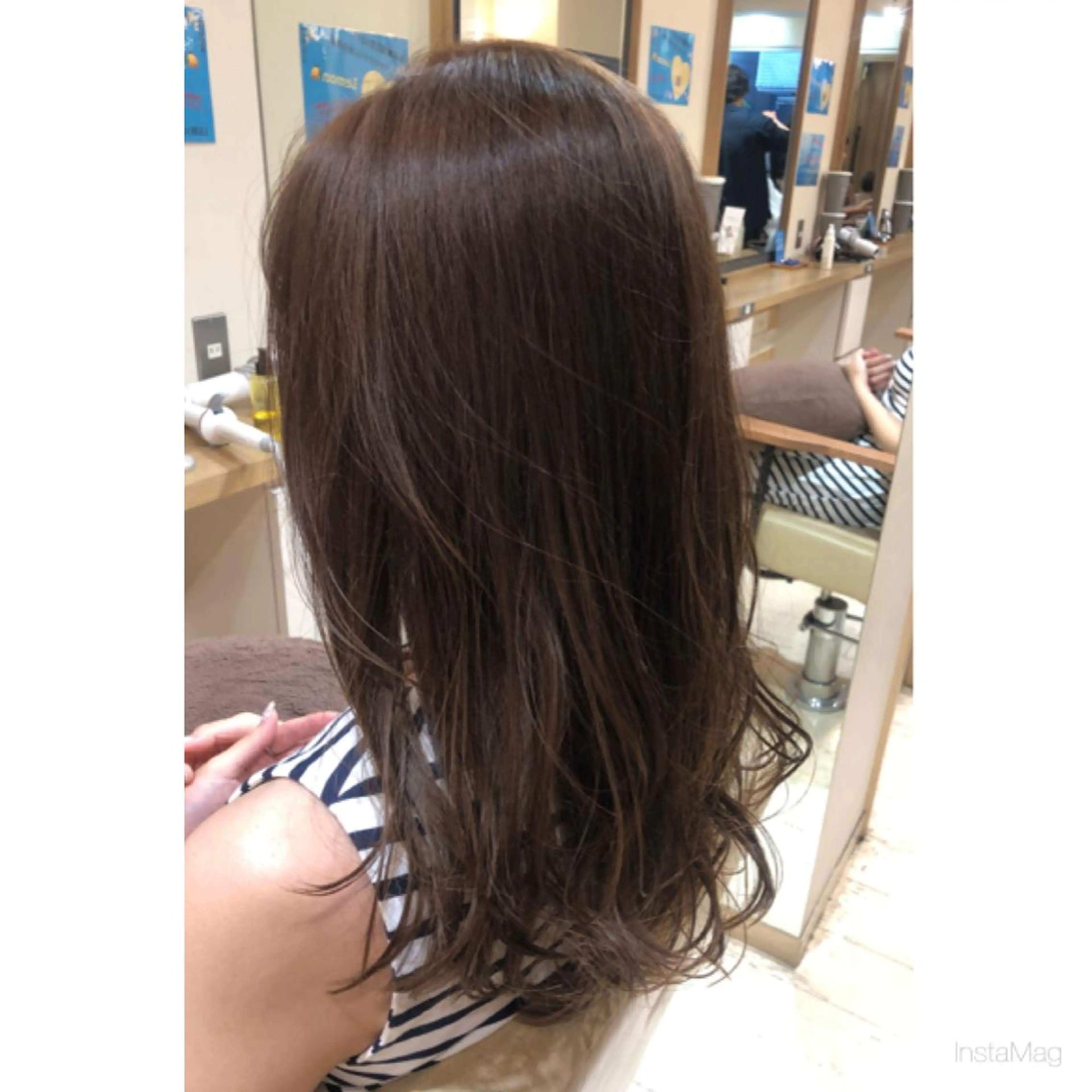 ロング カラー アッシュ 透明感カラー ヘアカラー 岩間 香純のヘアスタイル