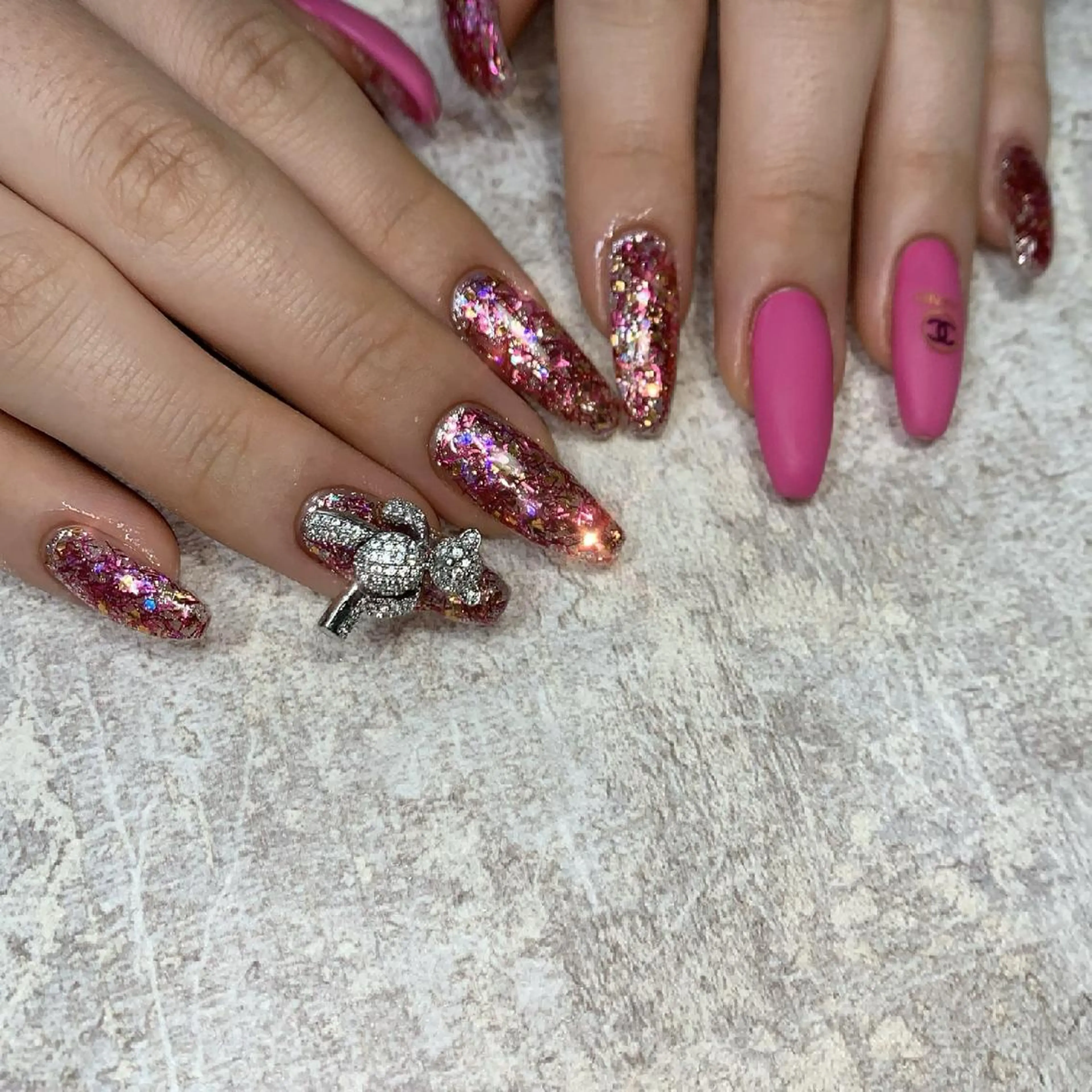 ネイル S. JEWELのネイルデザイン