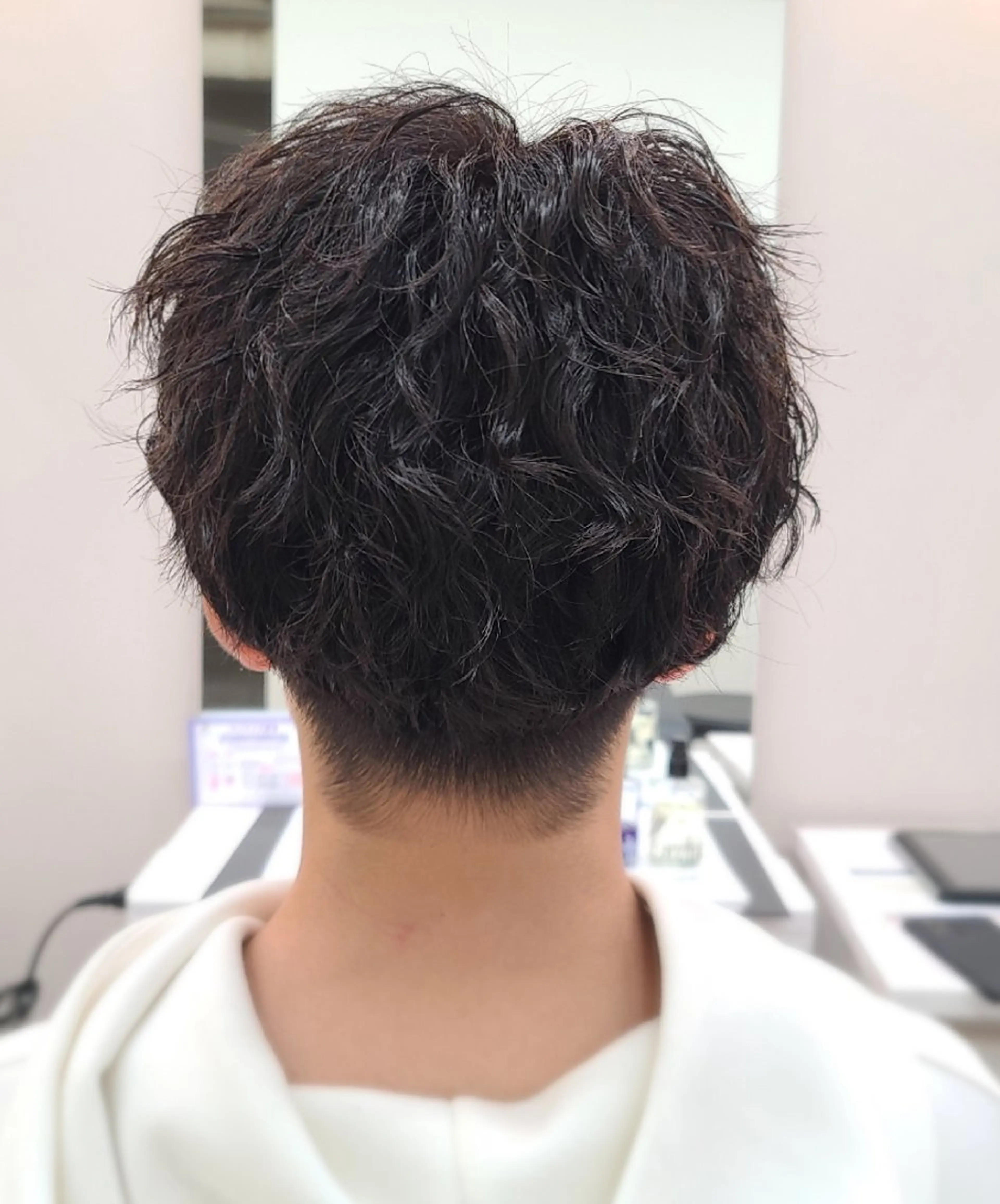 ショート パーマ メンズ メンズパーマ カット パーマ 桐島 令奈のヘアスタイル