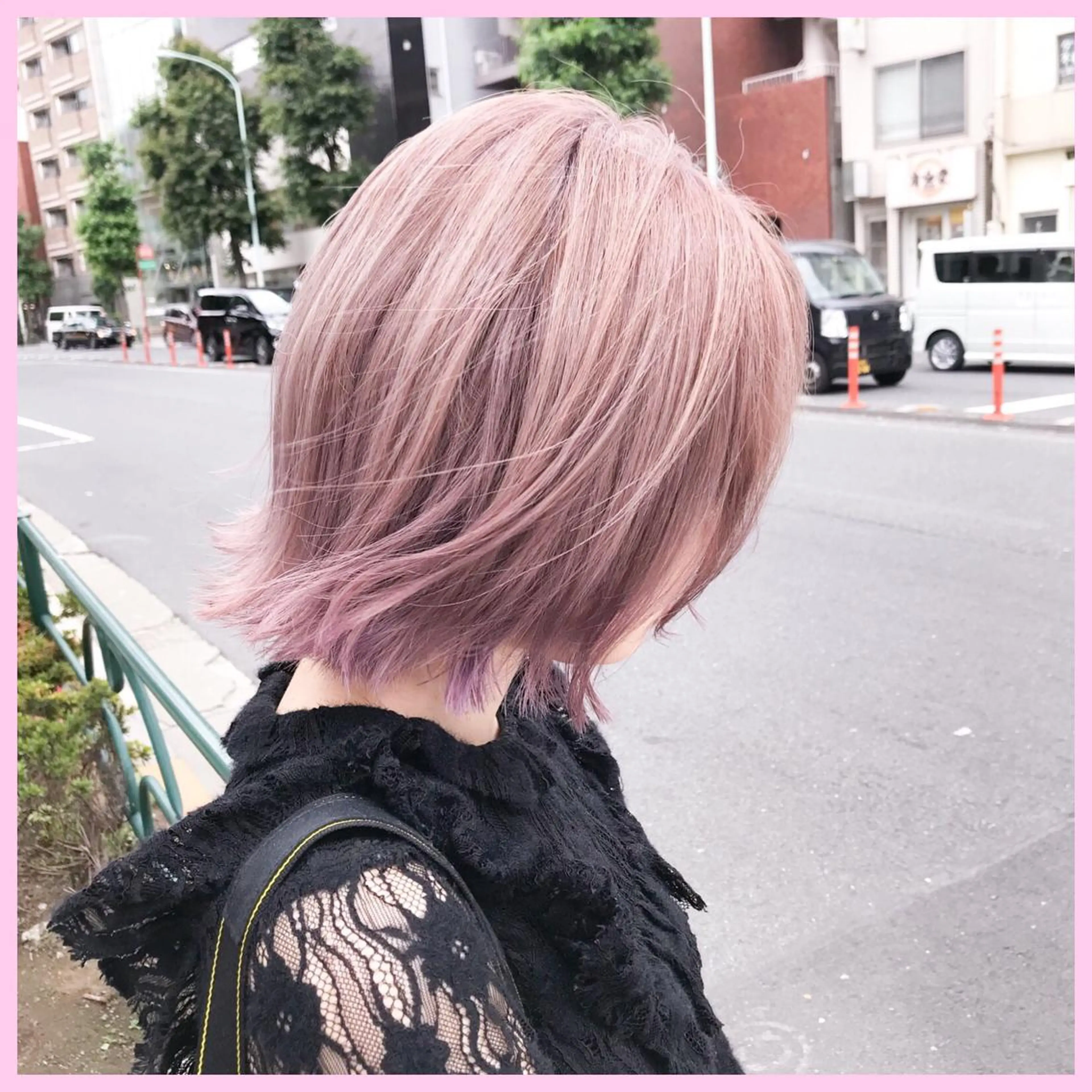 ショート カラー SHIN/レイヤー カット×クロスパーマのヘアスタイル