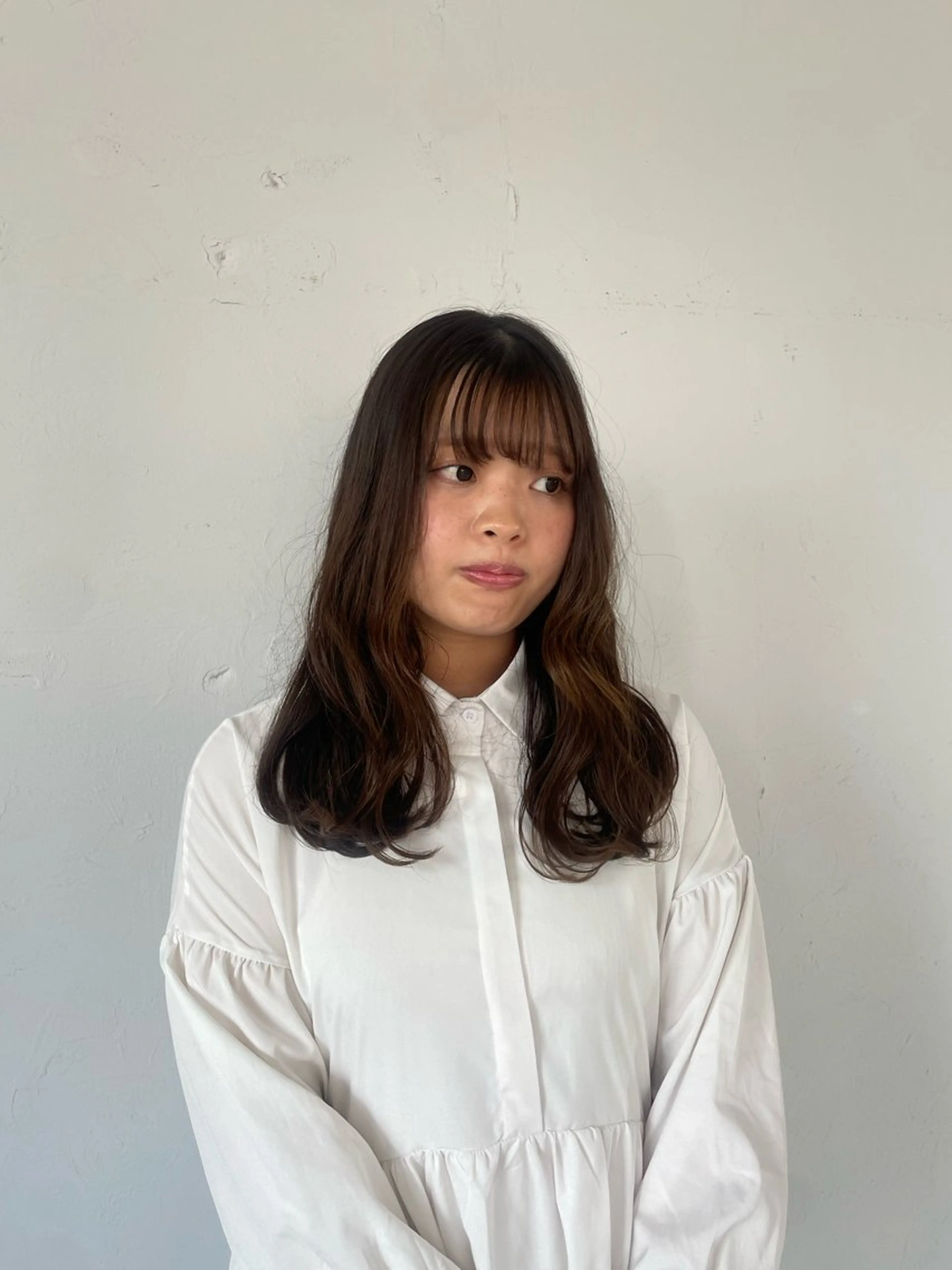 セミロング カラー ハイトーン/レイヤー 似合わせ・ユキノのヘアスタイル