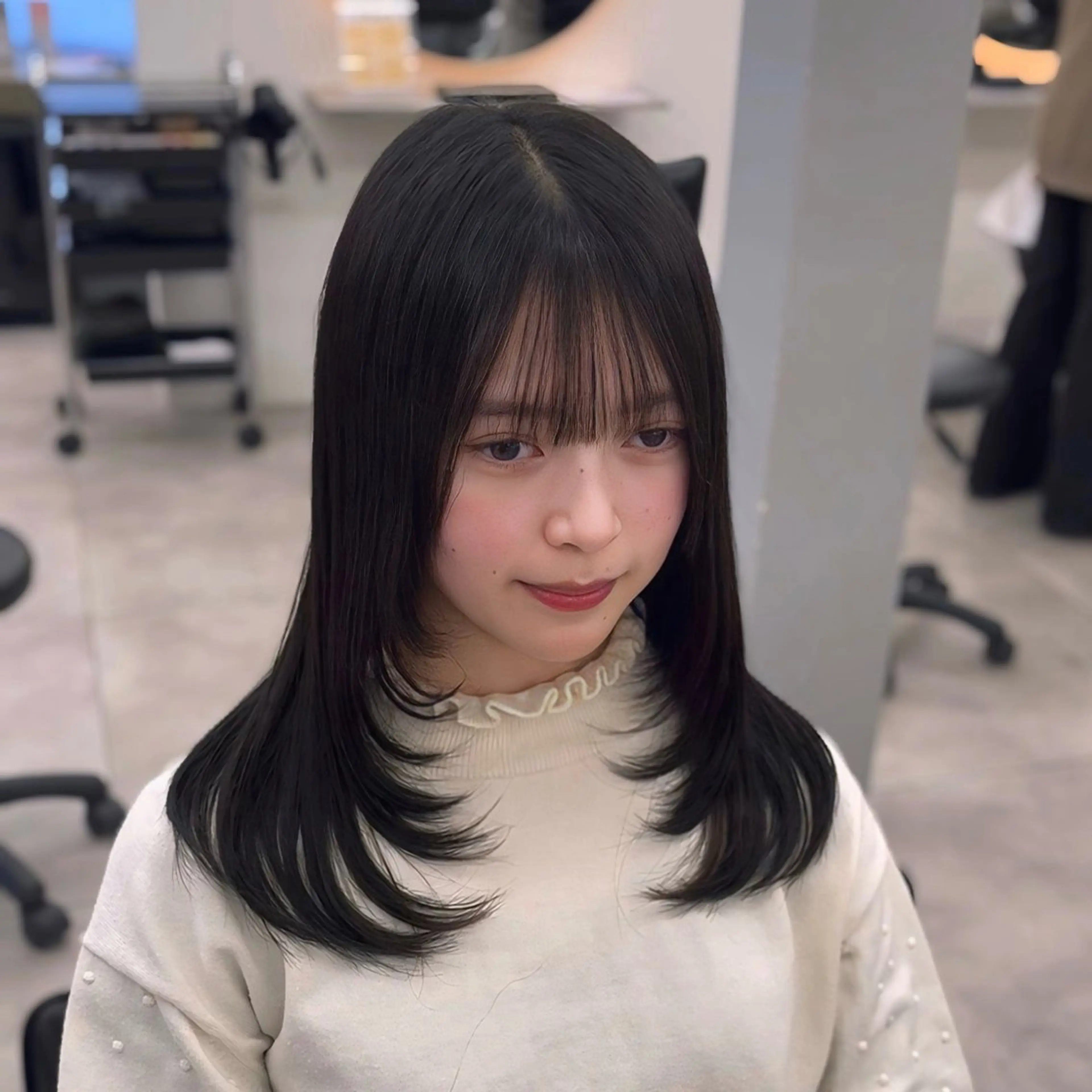 ミディアム 顔まわりレイヤー 顔周りカット 韓国風ヘア レイヤーカット 【レイヤー×透明感 カラー】mayaのヘアスタイル