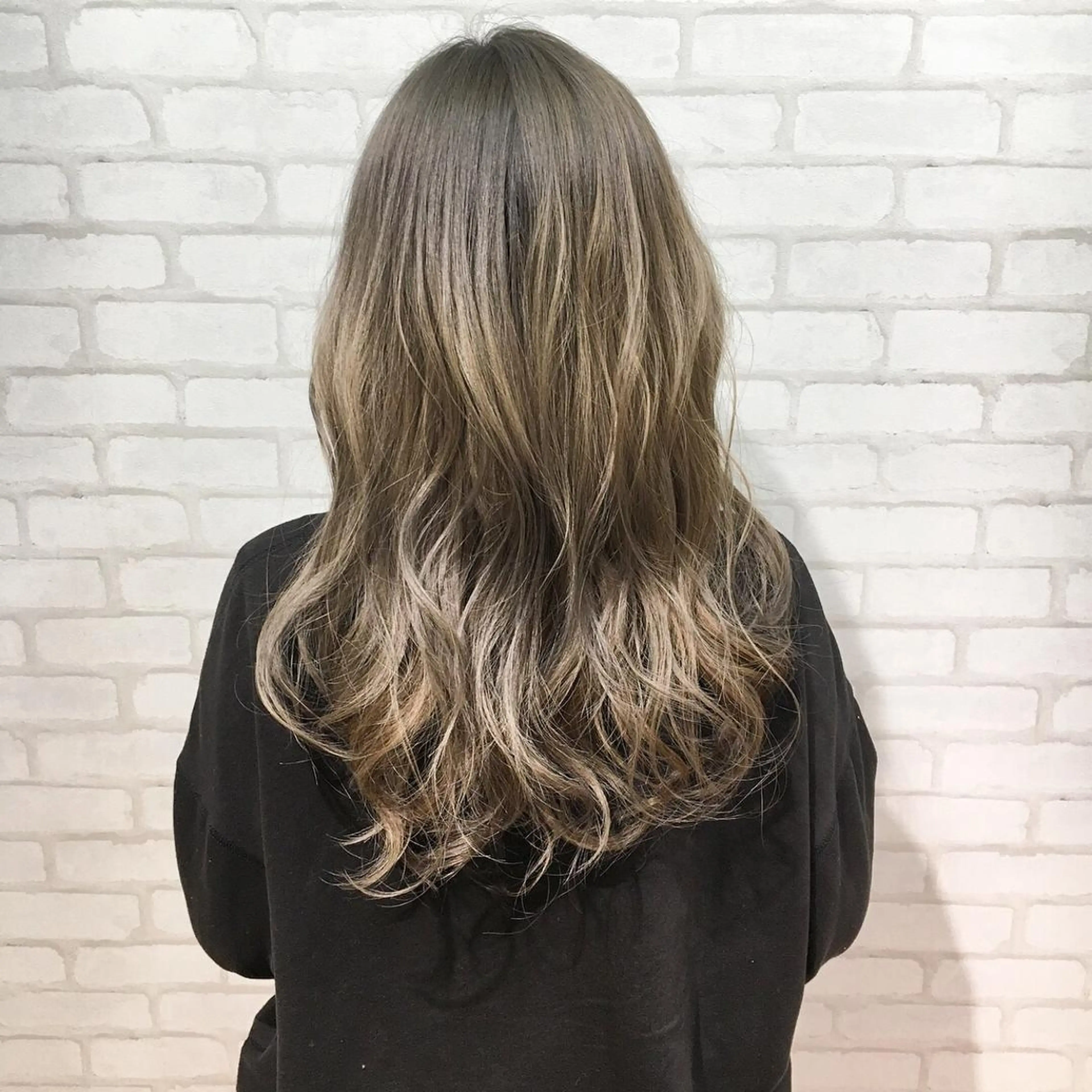 ロング カラー ヘアアレンジ ベージュカラー ミルクティーベージュ カット ヘアカラー トリートメント ✨艶髪✨透明感✨ 山内大樹のヘアスタイル