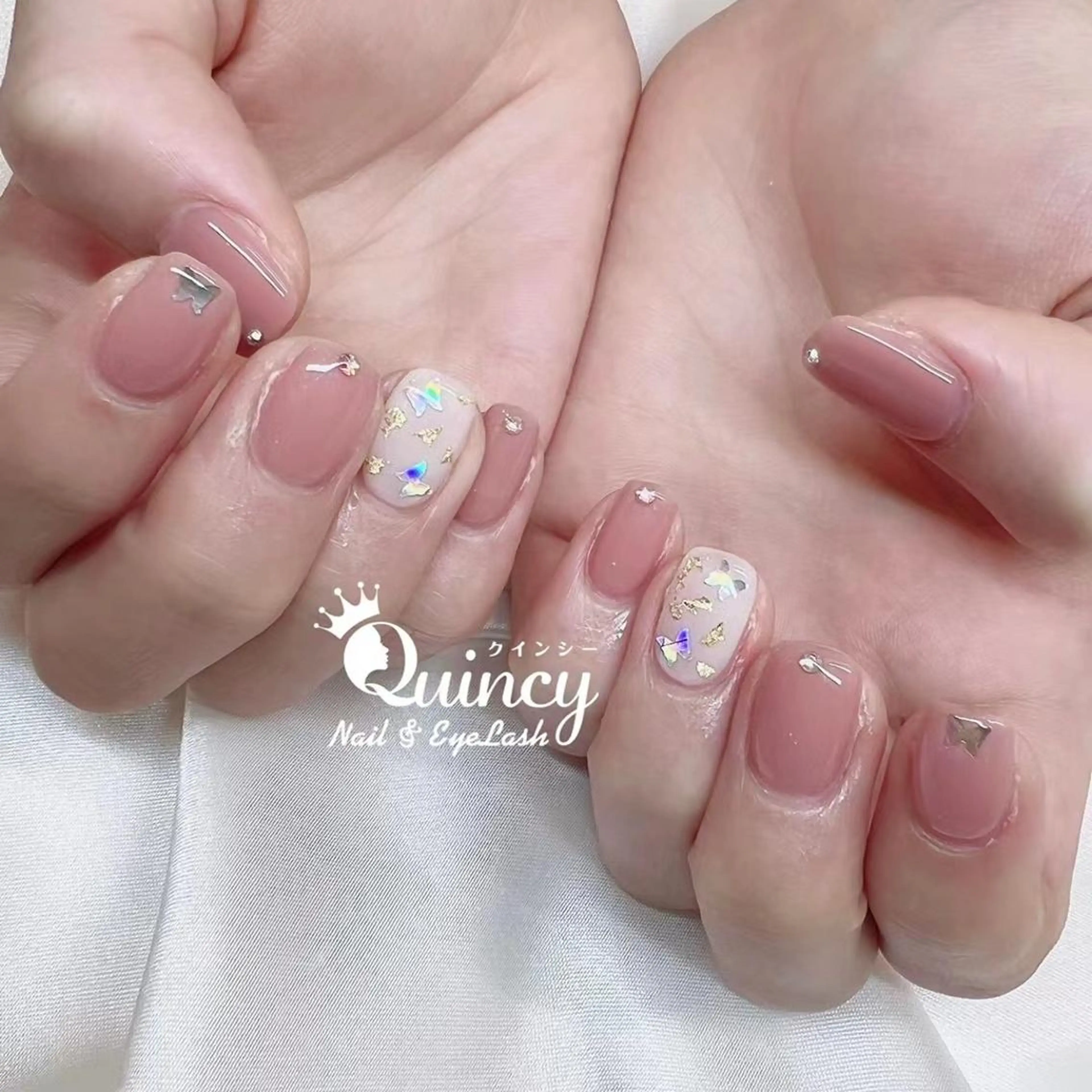 ネイル Quincy ネイル&アイラッシュのマツエク・マツパデザイン