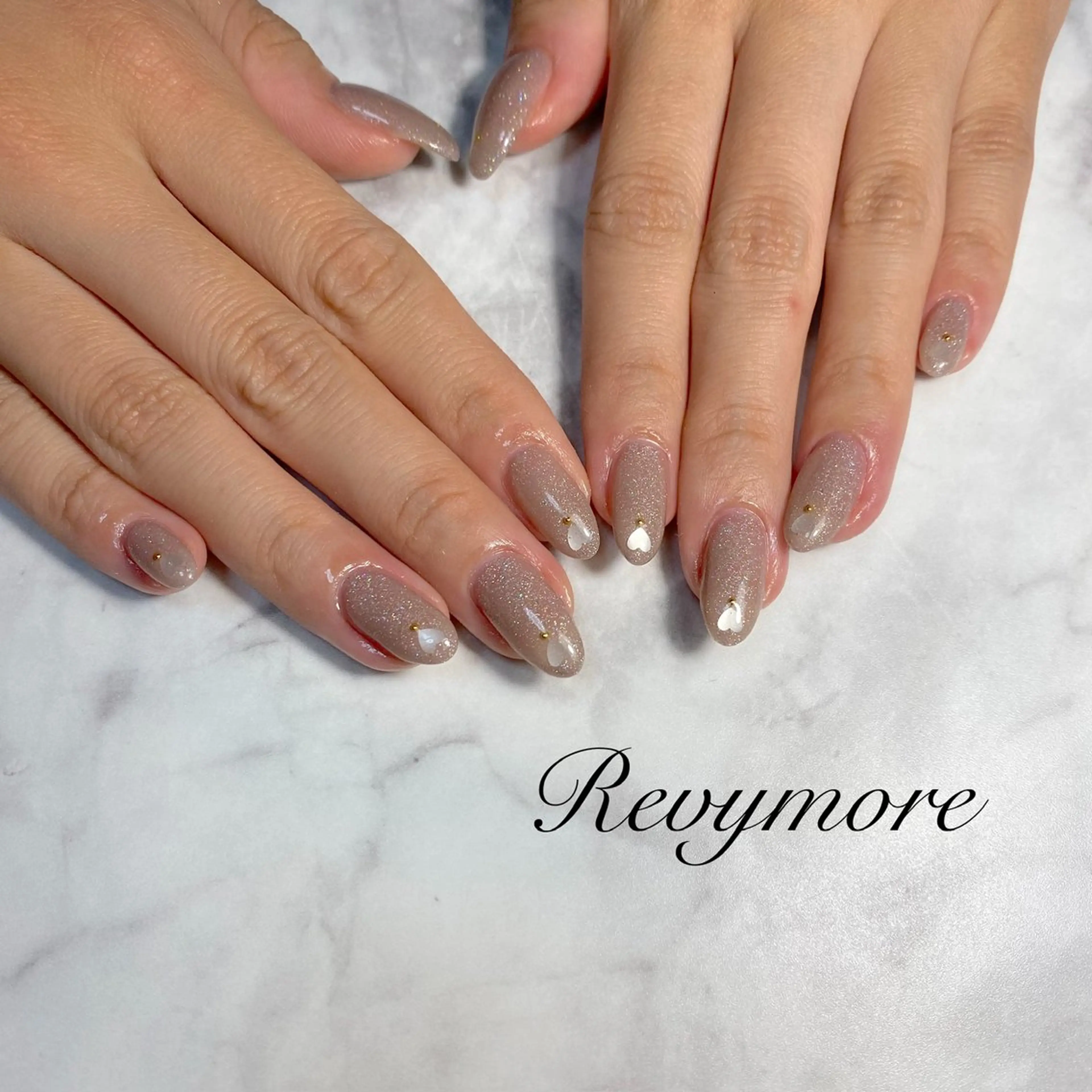 ネイル ジェルネイル ハート キラキラネイル 韓国ネイル ラメ(グリッター) nail salon Revymoreのネイルデザイン