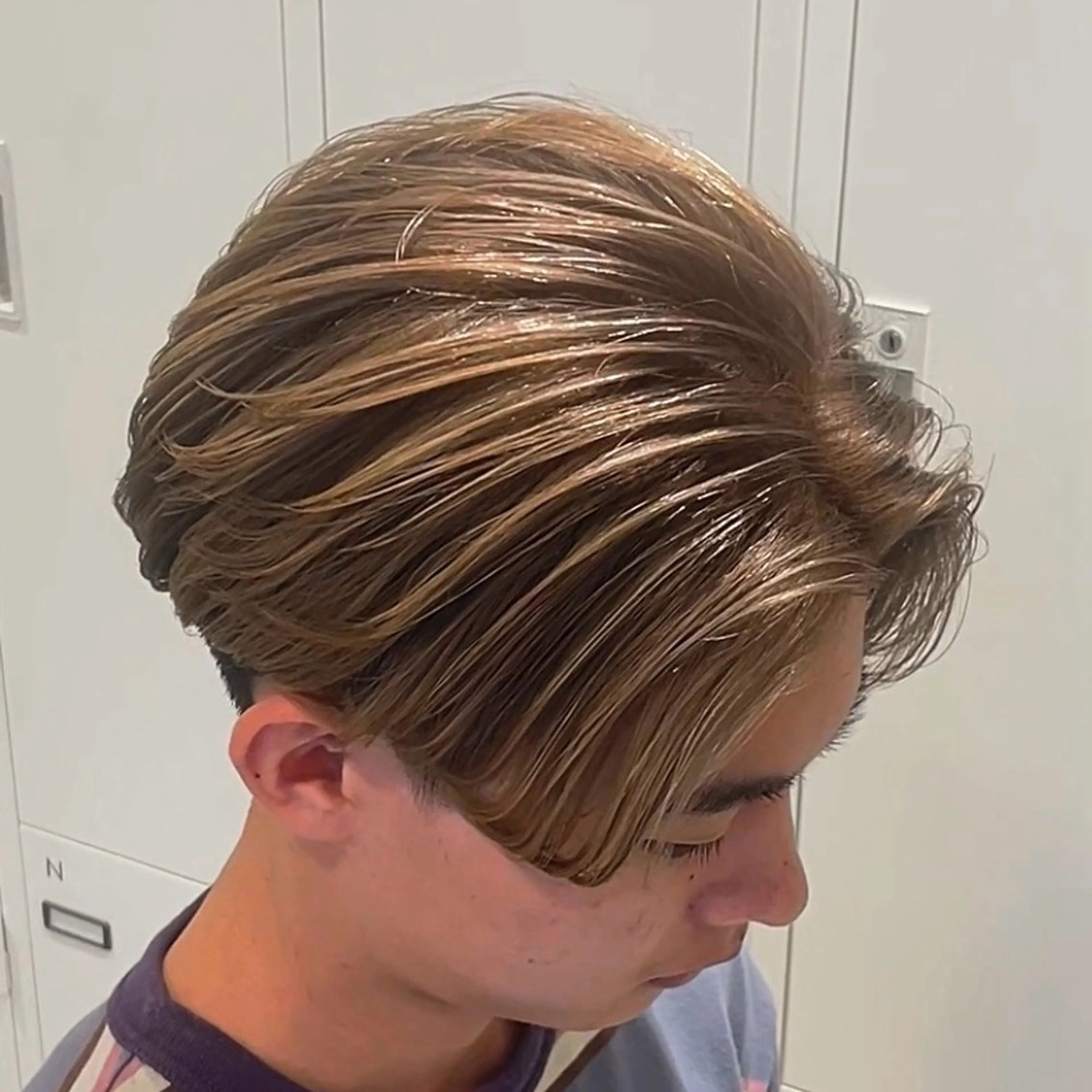 ショート カラー メンズ センターパート 色気のフェザーパーマ 港南台のメンズ美容師のヘアスタイル