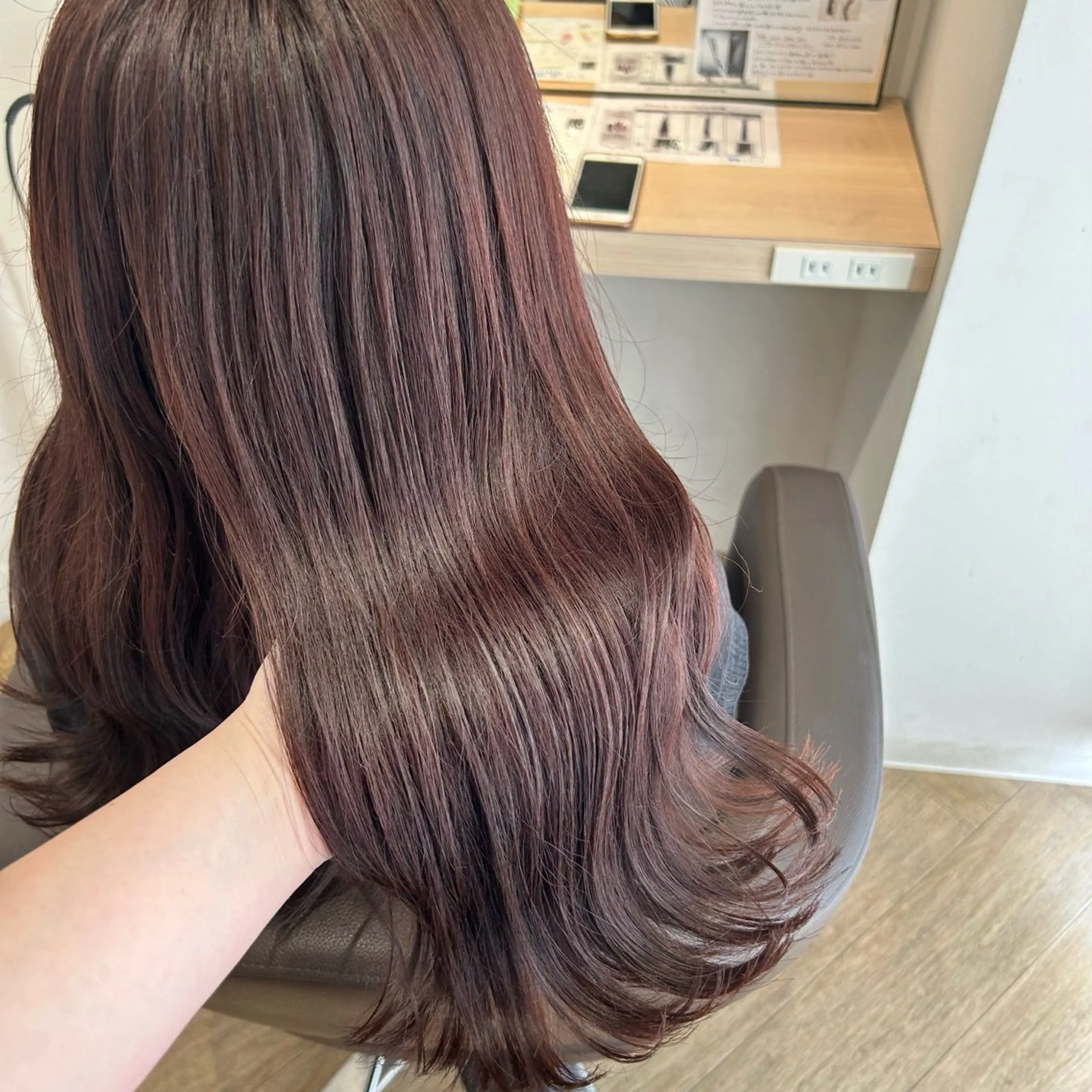 ロング カラー カット ヘアカラー 砂野 真璃奈のヘアスタイル