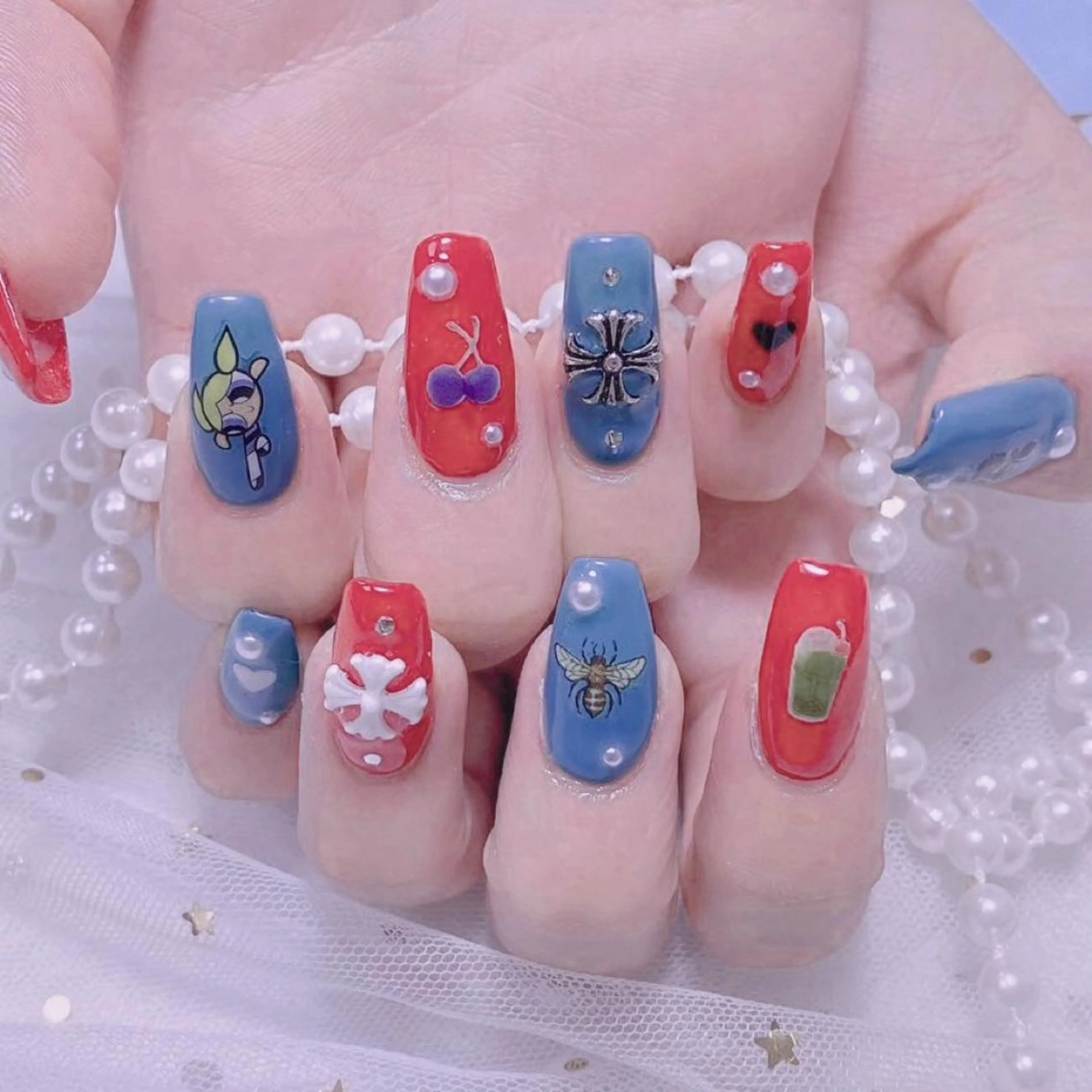 ネイル 🎀まゆ 🪽🐾のネイルデザイン