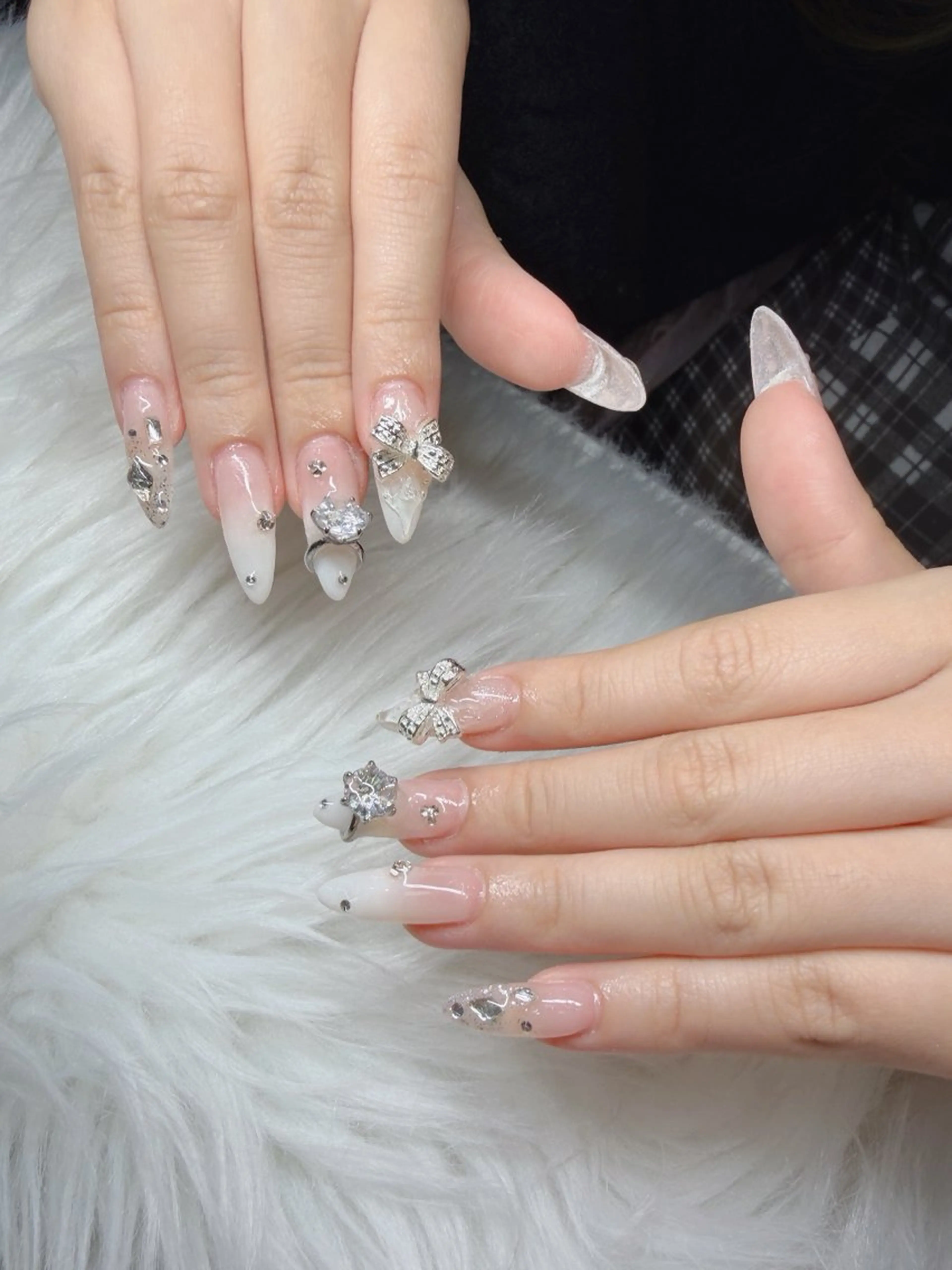 ネイル 長さ出し グラデーション 卒業式 キラキラネイル マグネットネイル ハンドネイル Lee Nailsのネイルデザイン