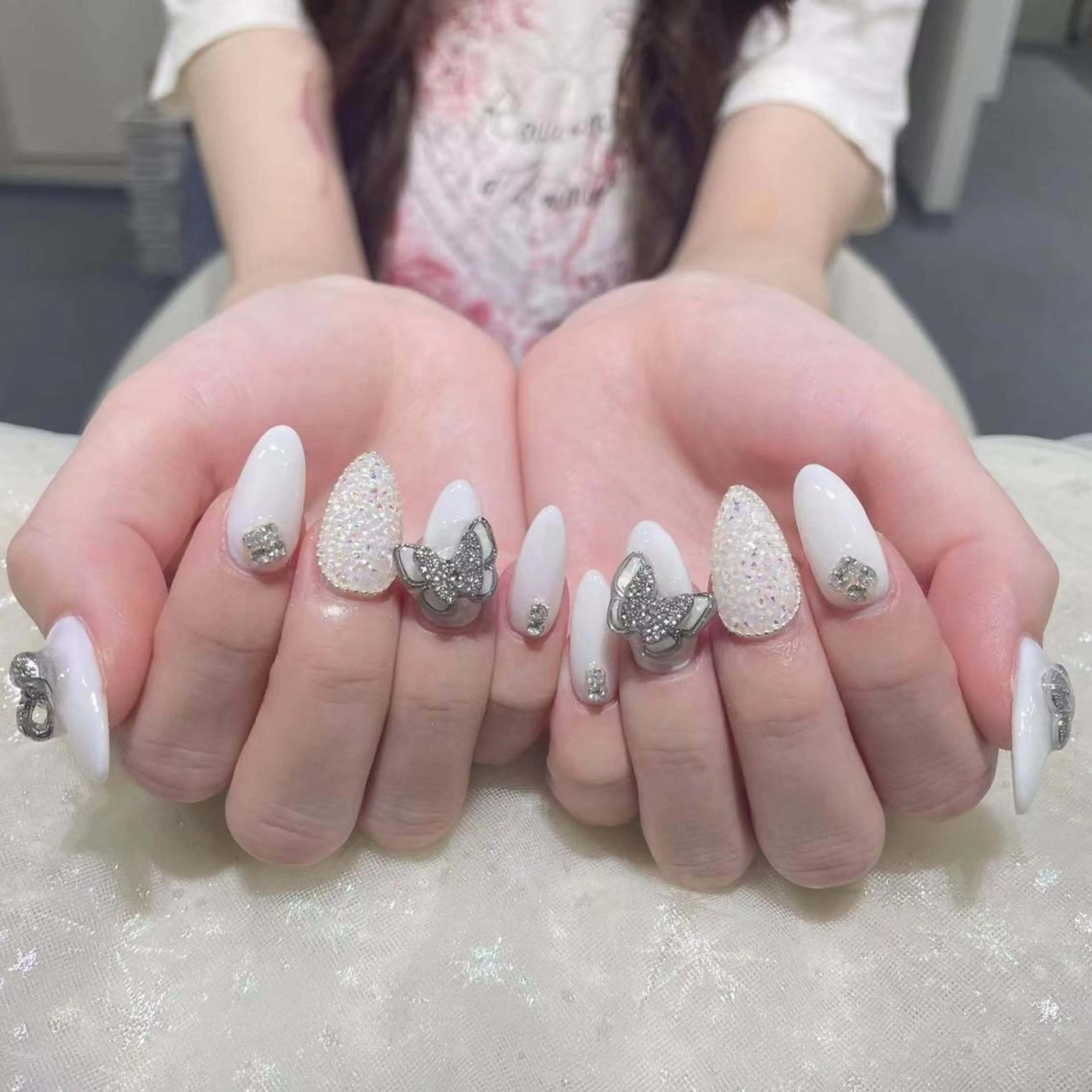 ネイル アートネイル 長さ出し ネイルチップ Queens テイのネイルデザイン