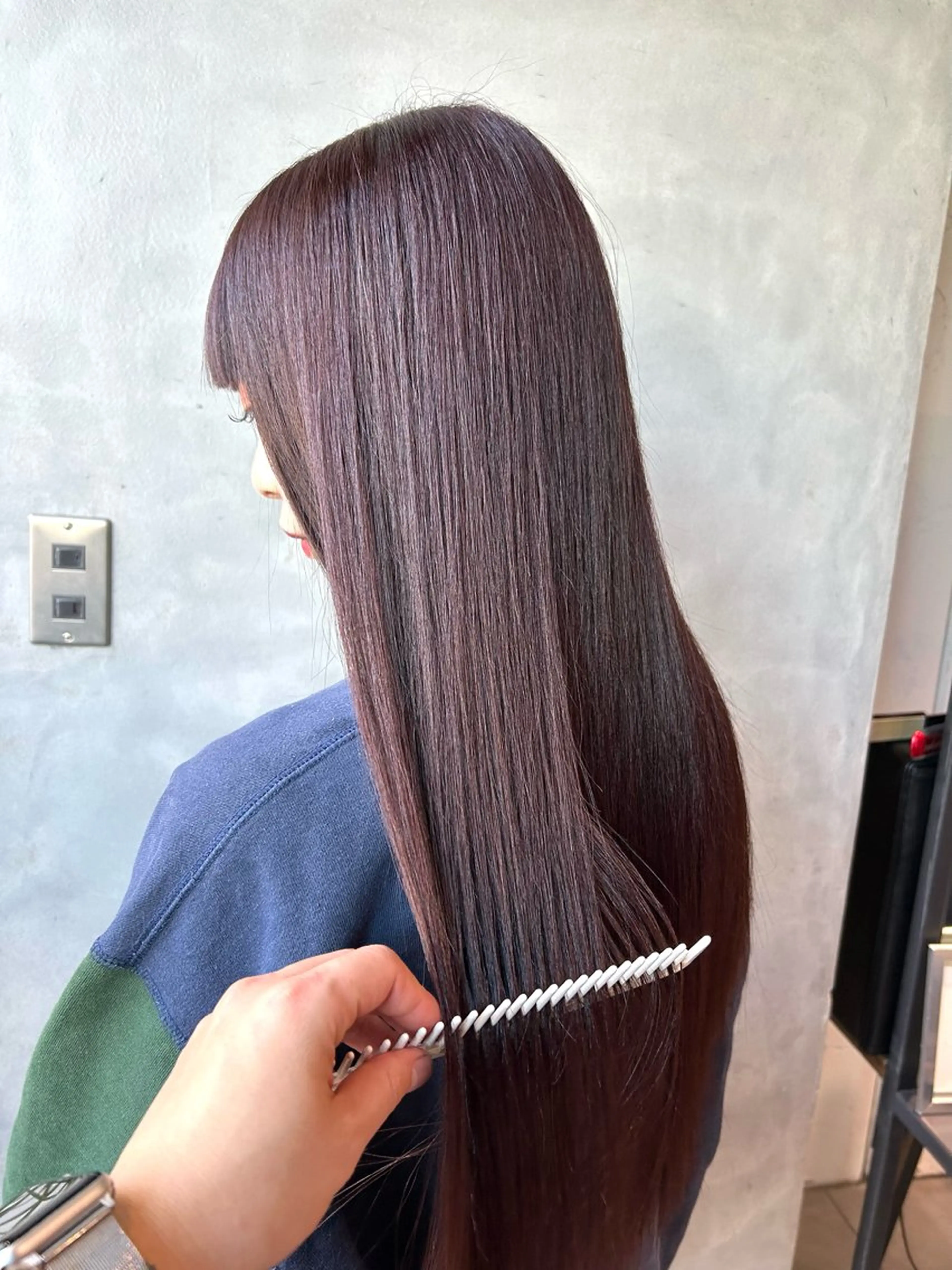 【🎗️乾かすだけで絹髪の質感に🎗️】シルキー美髪矯正＋艶トリートメント🌿の写真