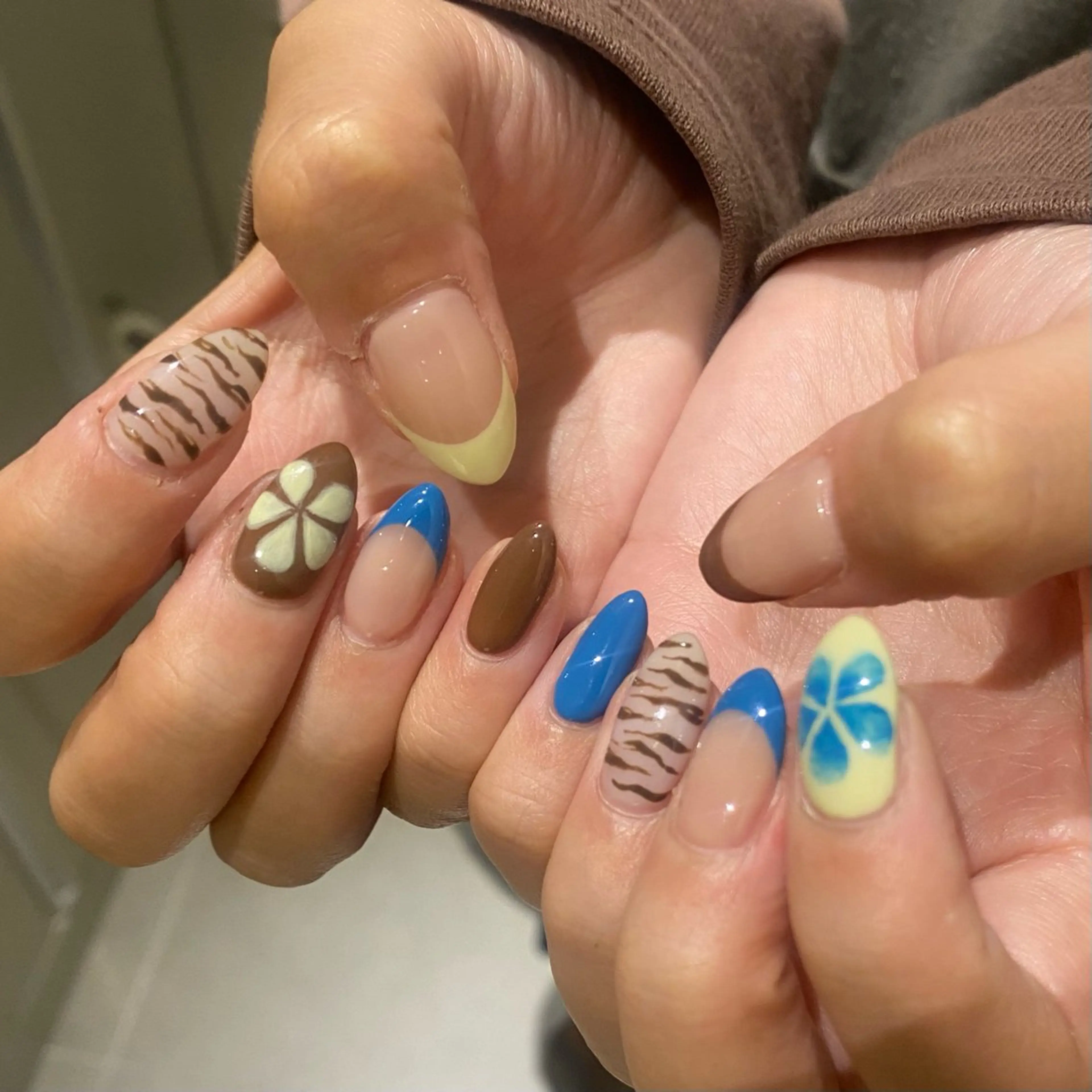 ネイル ハンドネイル WAVY airiのネイルデザイン