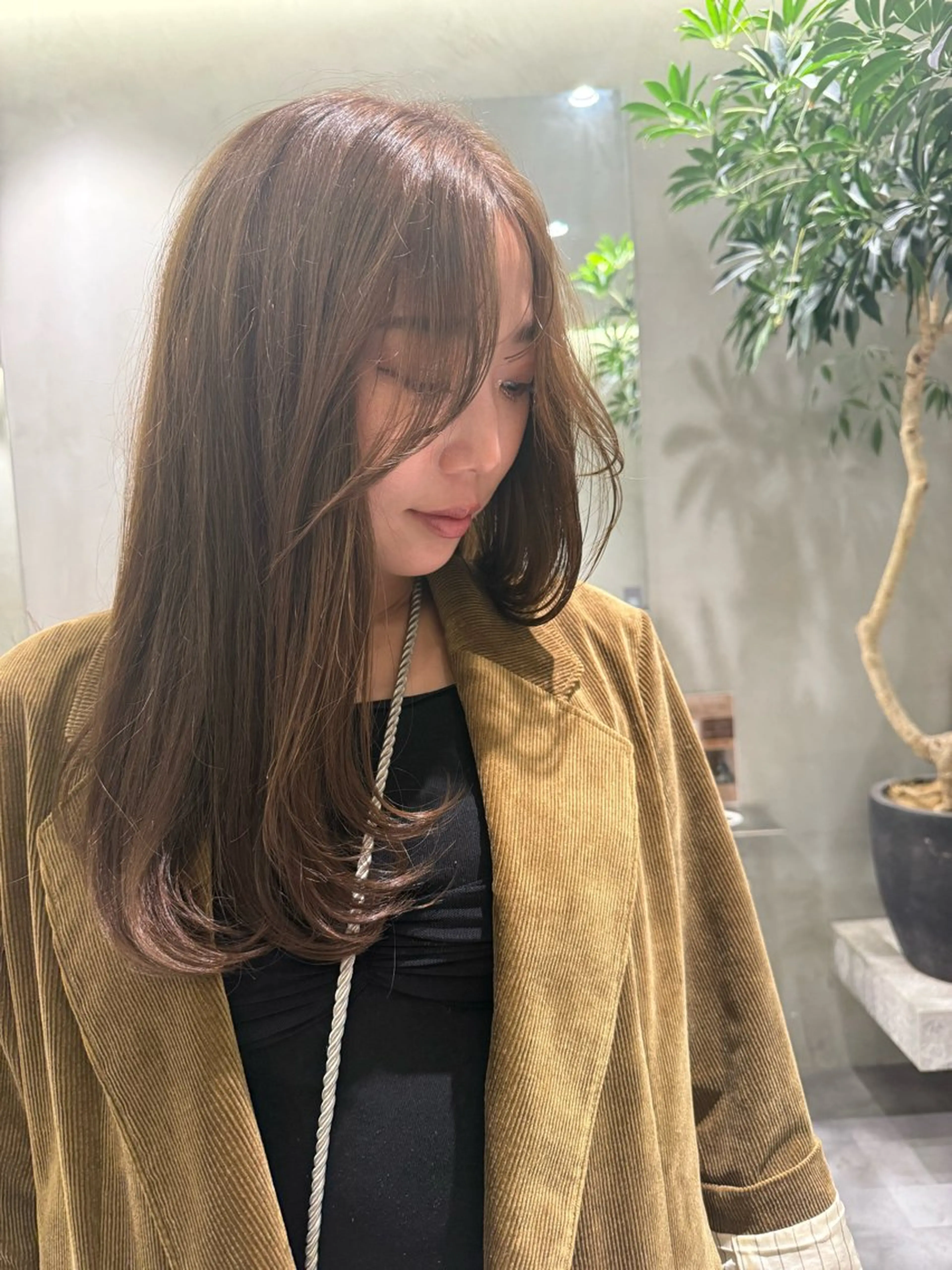 ロング 神戸/karina /レイヤー/透明感のヘアスタイル