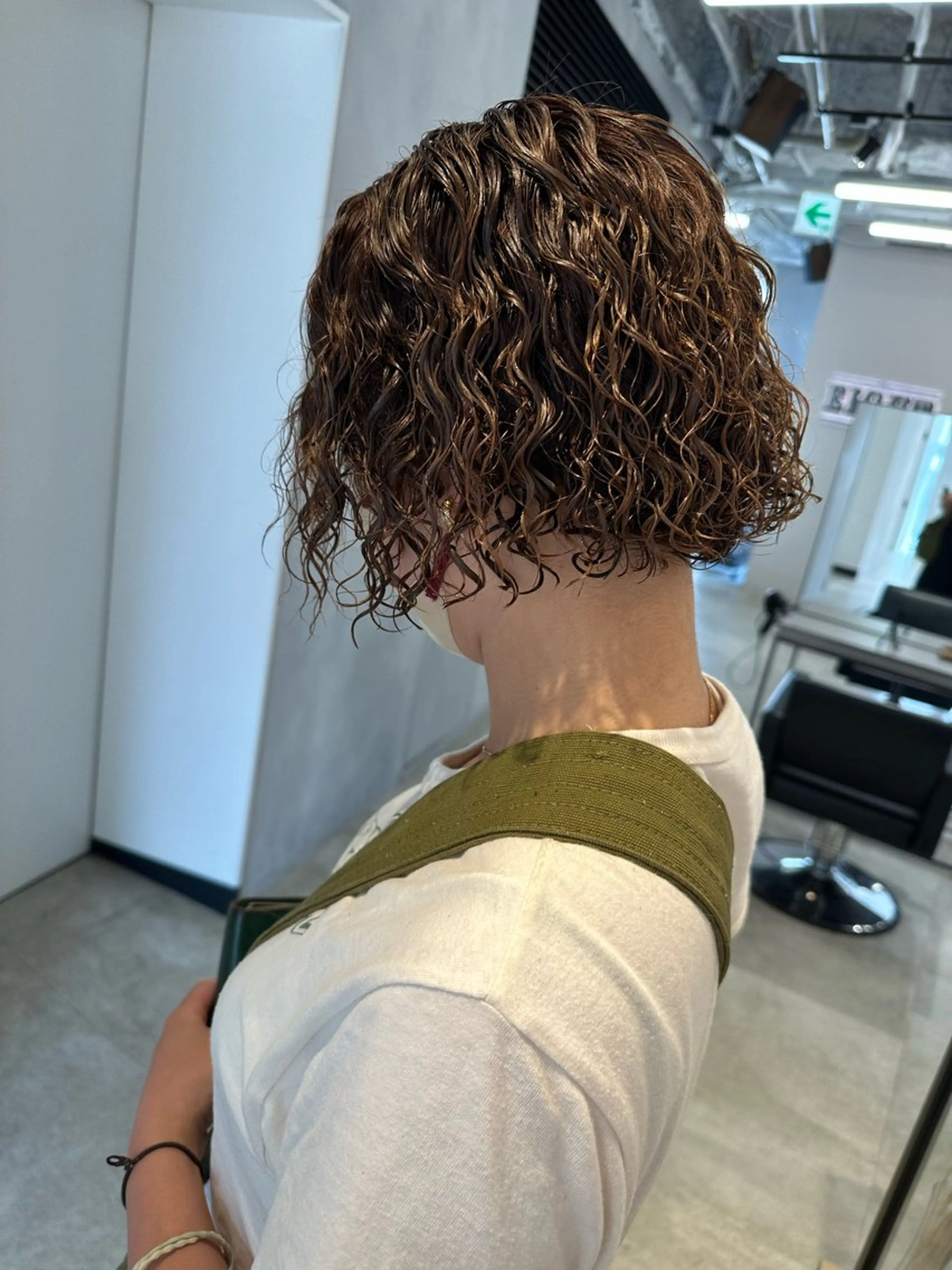 ミディアム カラー パーマ ヘアアレンジ ✳️ウルフ/メンズ/ スパイラルパーマ✳️のヘアスタイル