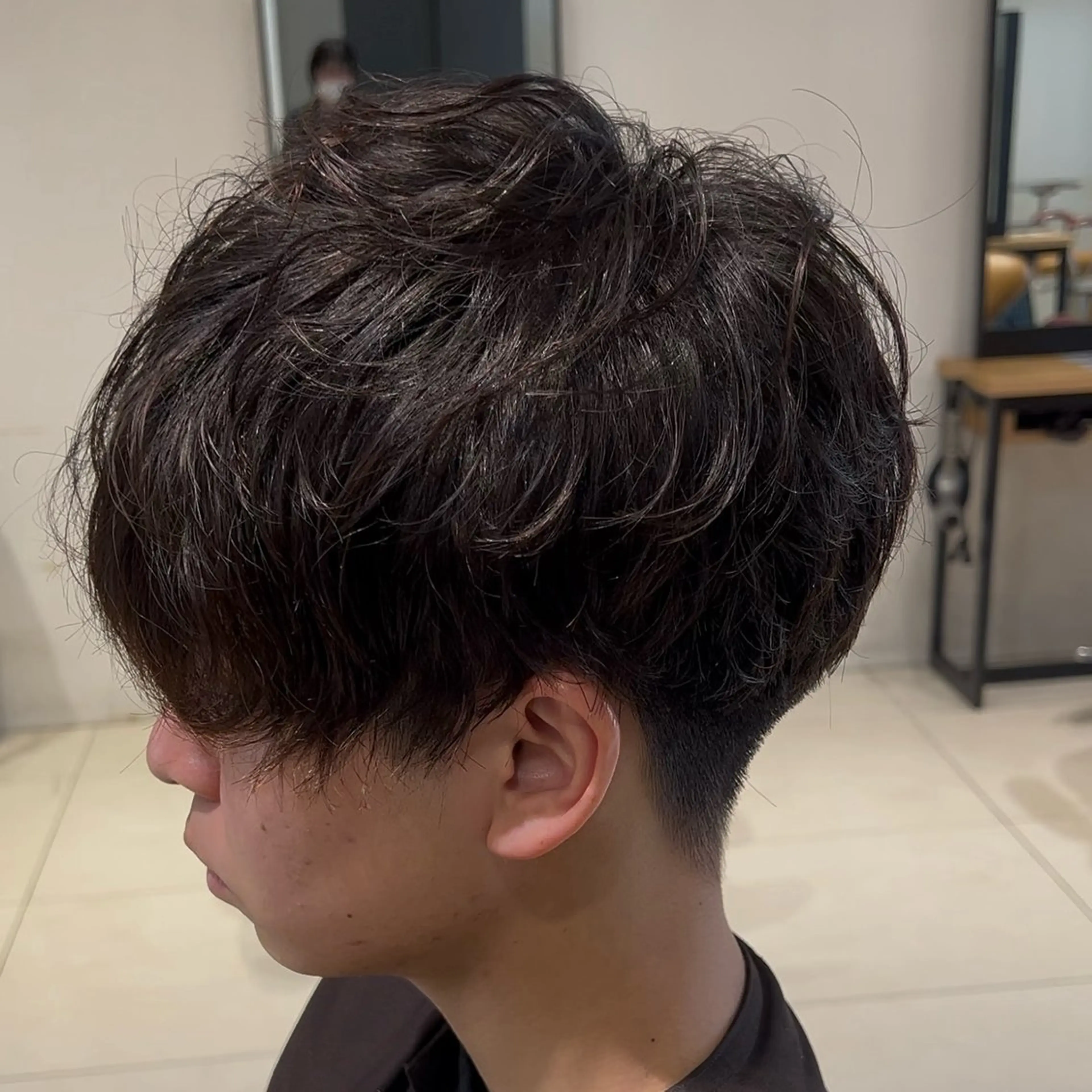 パーマ メンズ メンズパーマ ニュアンスパーマ カット パーマ メンズパーマは私一択 佐藤有紀のヘアスタイル