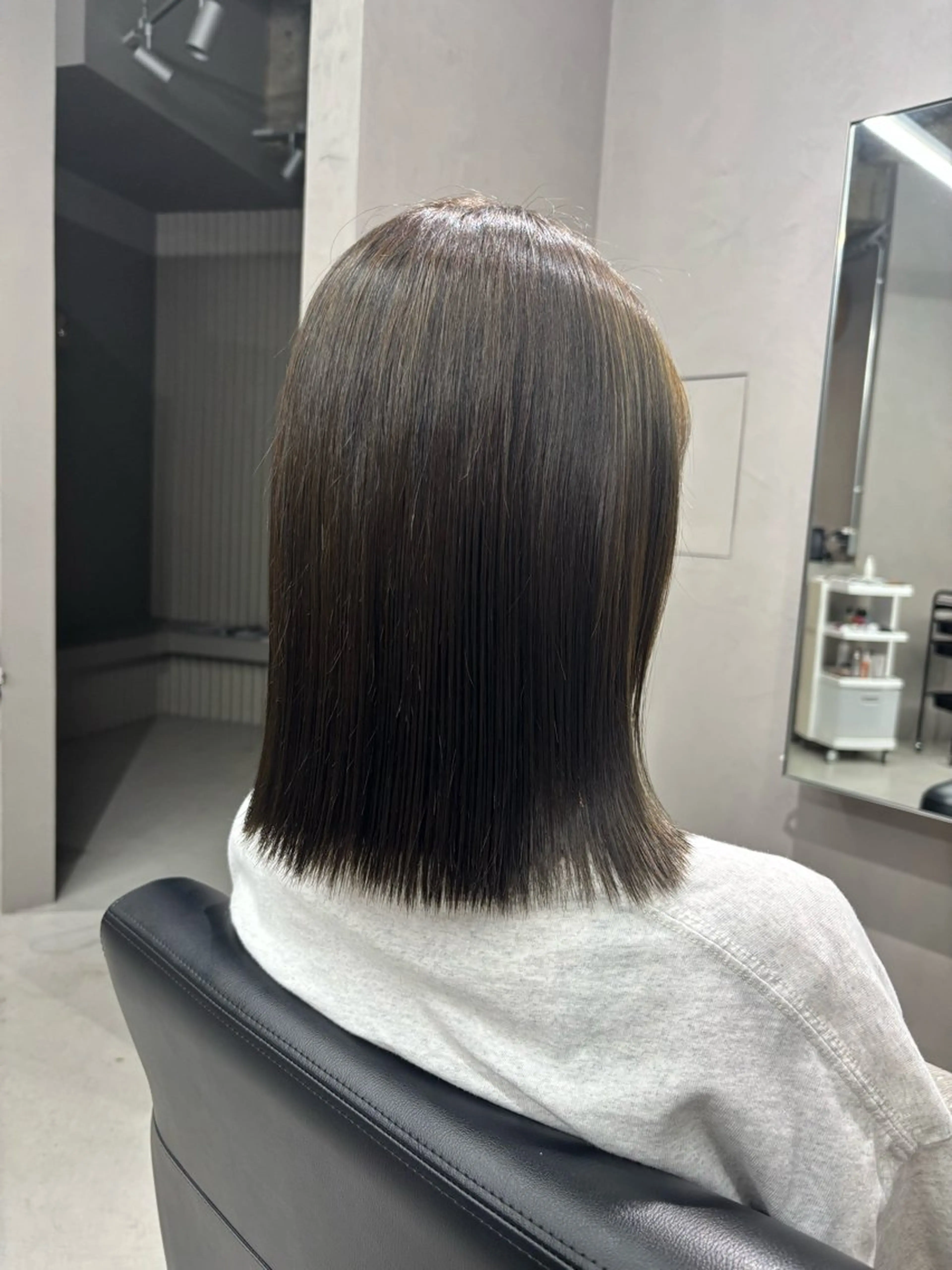 ミディアム カラー 川瀬 加奈のヘアスタイル