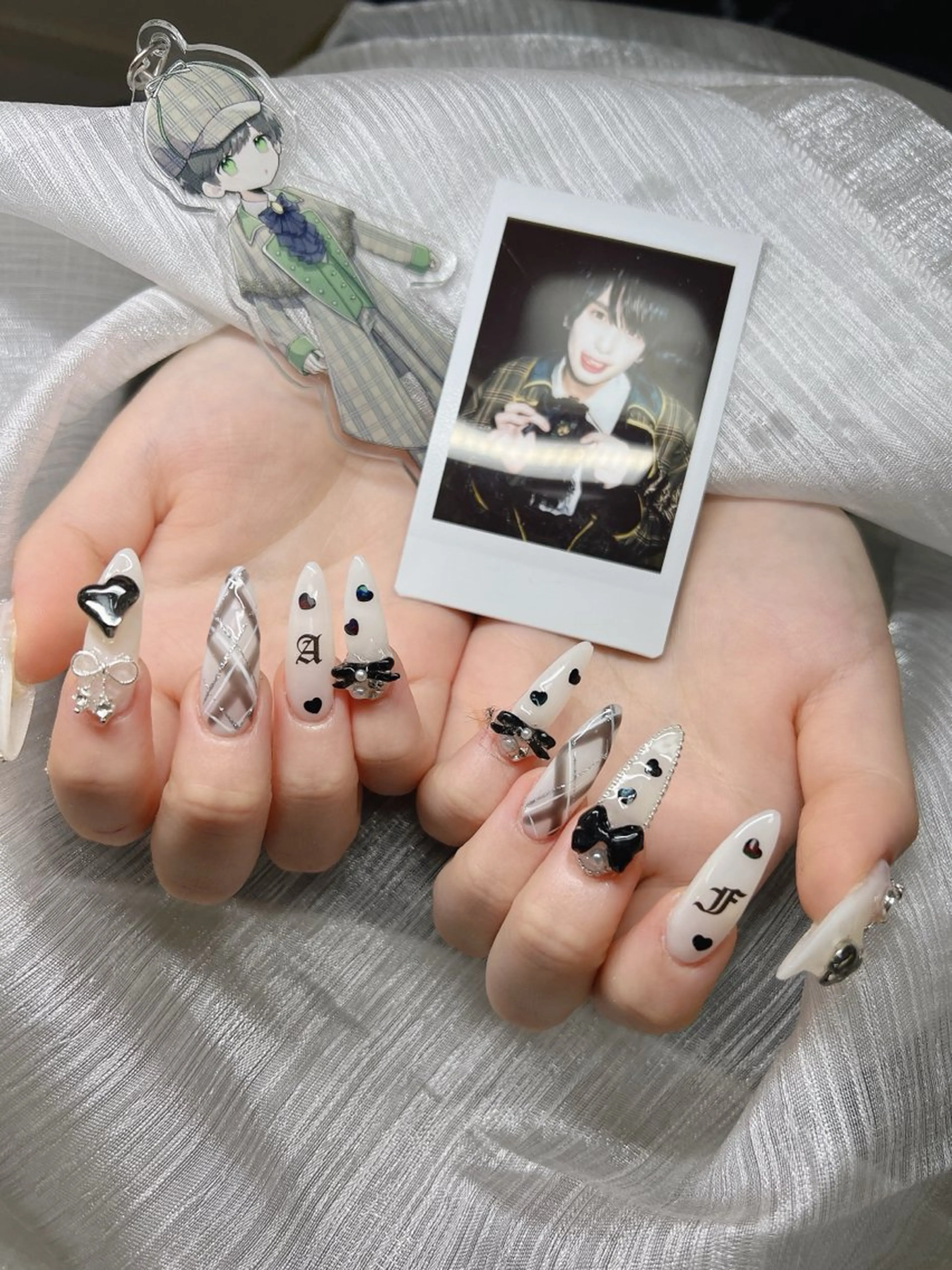 ネイル オーロラネイル チークネイル 長さ出し フットネイル フレンチネイル ハンドネイル Lee Nailsのネイルデザイン