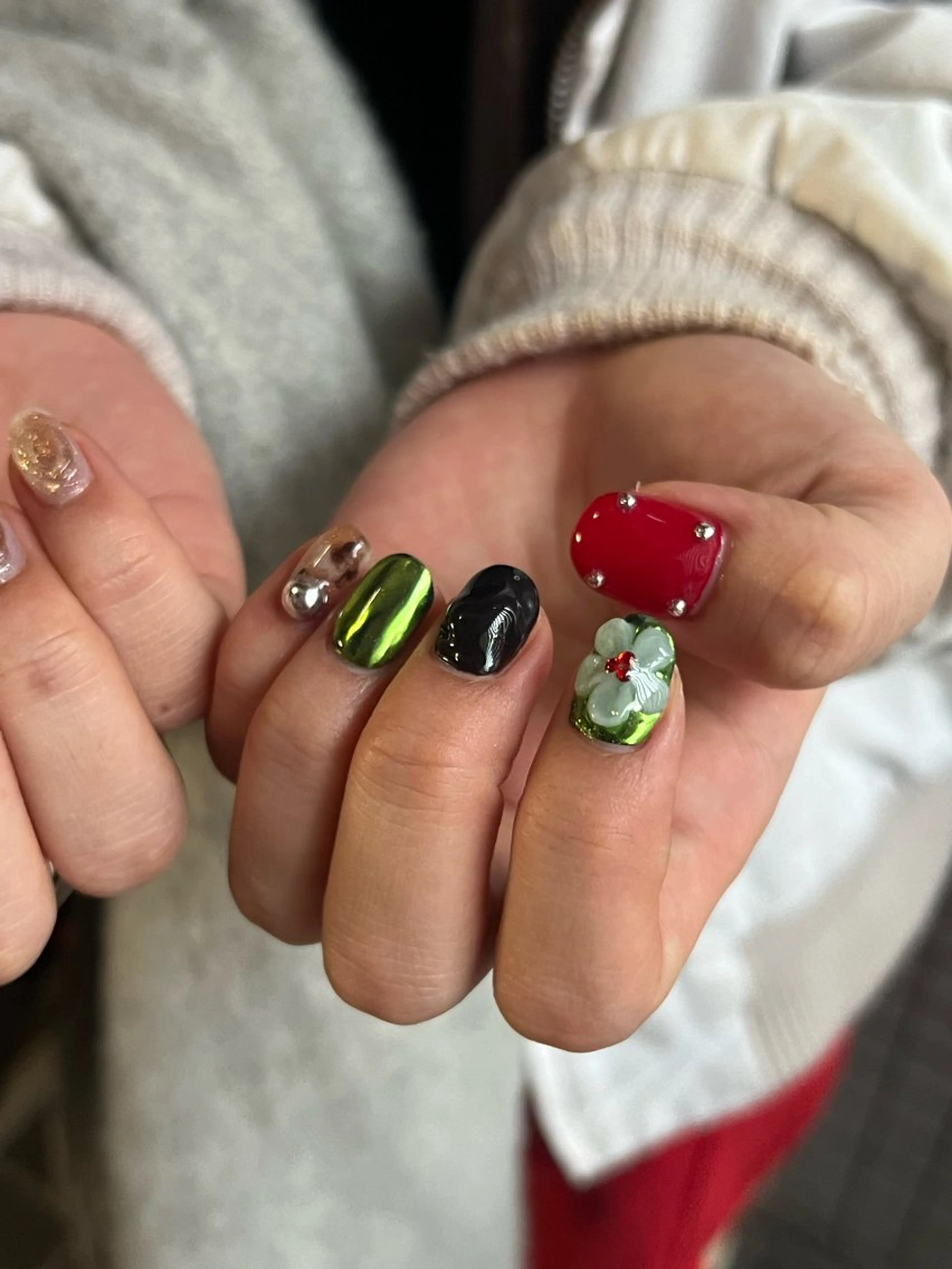 ネイル ハンドネイル Hata nail 🎀個性派ニュアンスのネイルデザイン