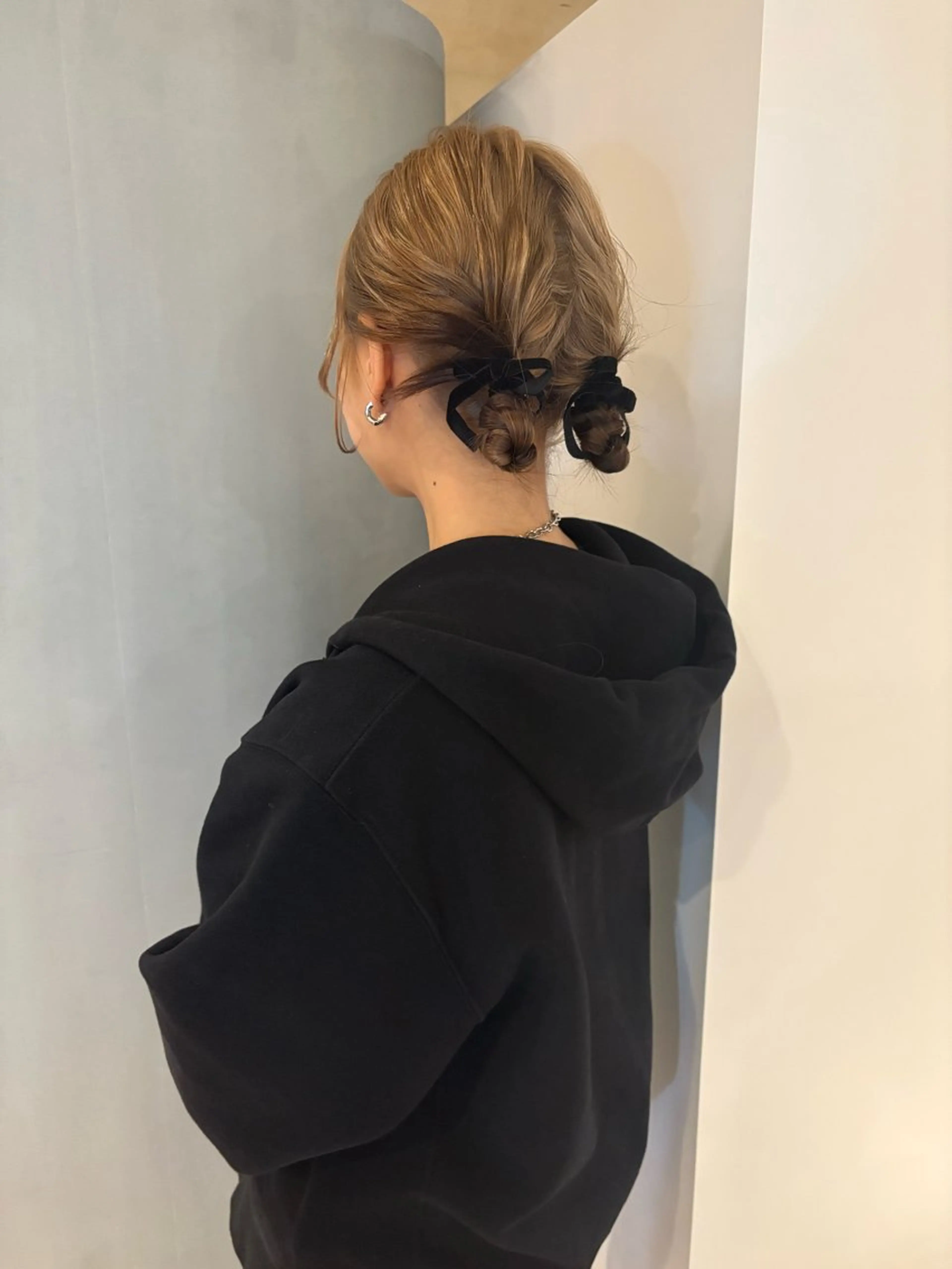 ヘアアレンジ lot Kanau ハイトーン／デザインのヘアスタイル