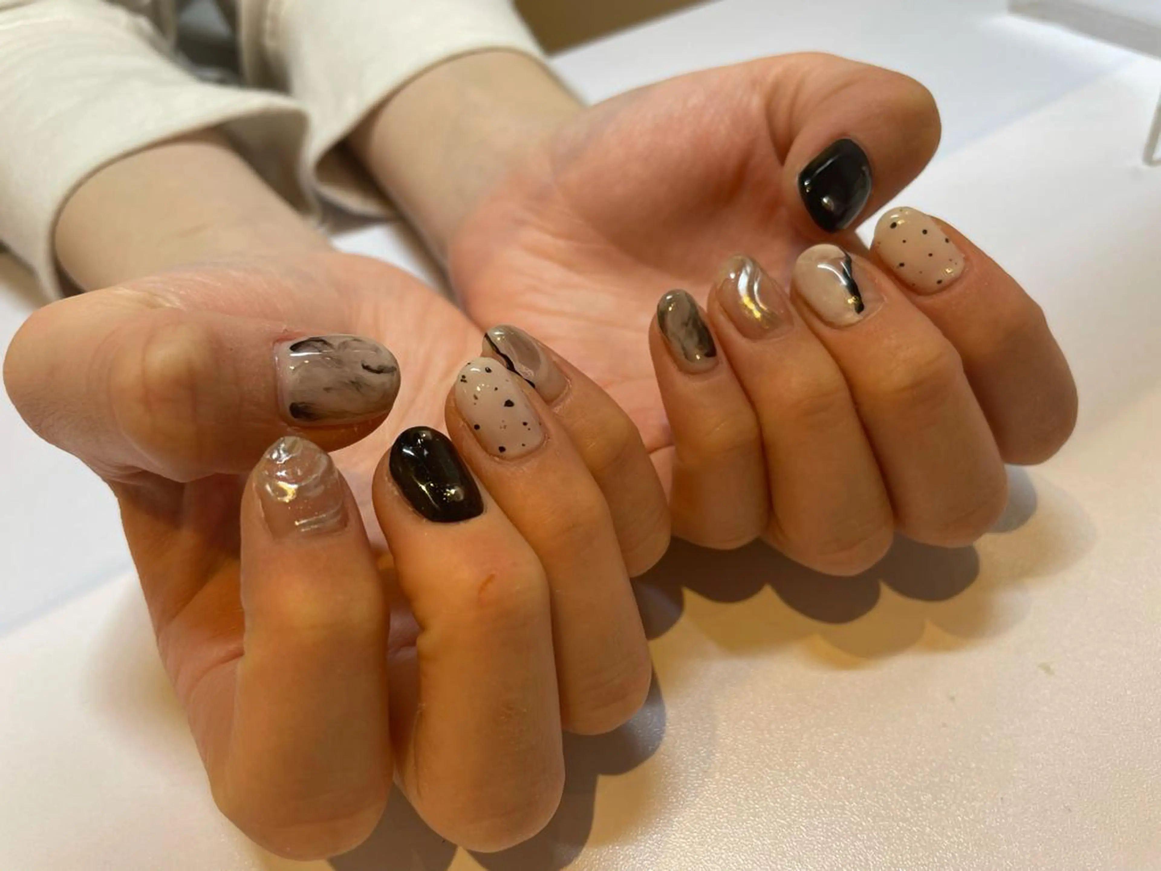 ネイル 持ち込み ニュアンスネイル ハンドネイル miu nail所属・MIUNail YUMIのネイルデザイン