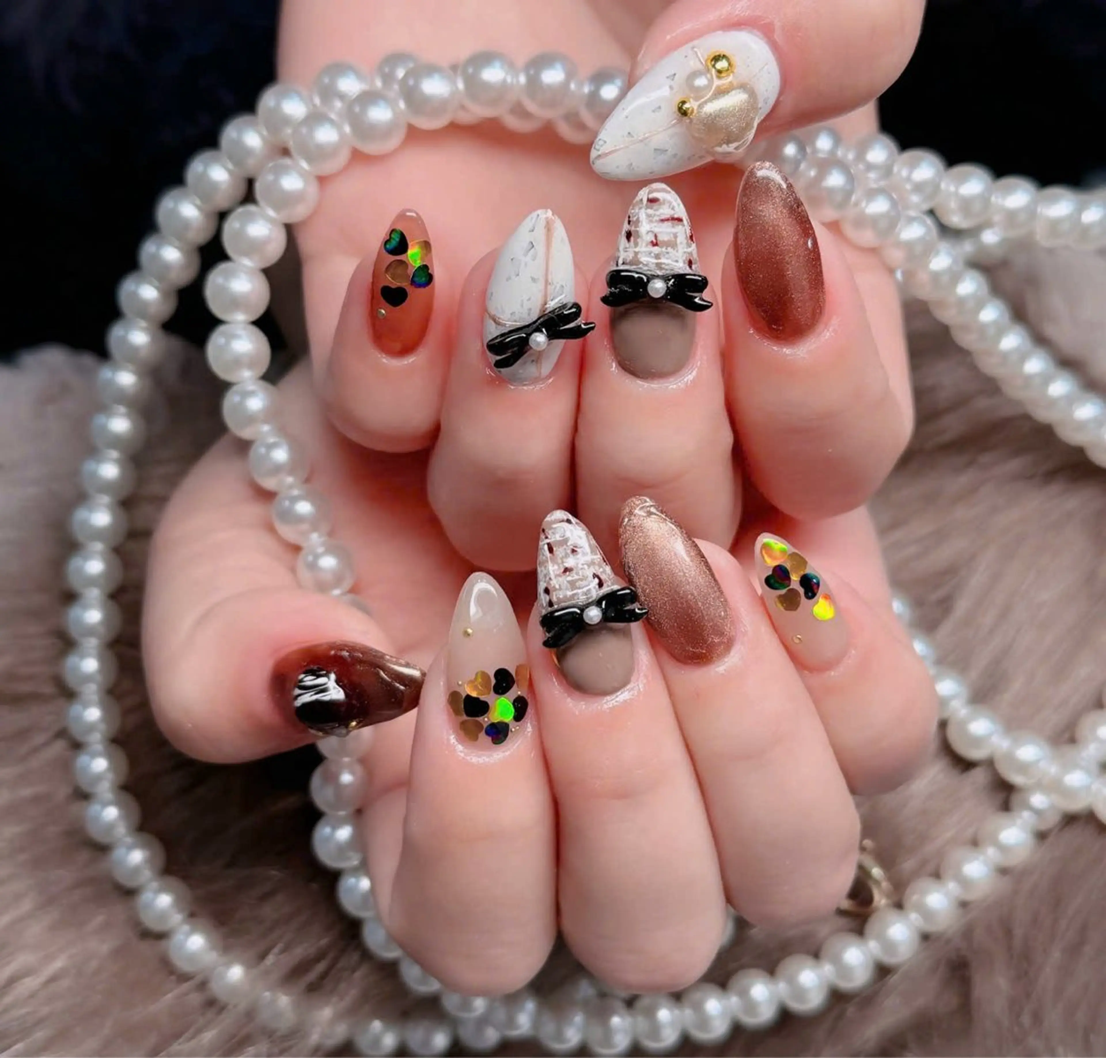 ネイル オーロラネイル フレンチネイル ジェルネイル ハロウィン キラキラネイル ハンドネイル H.baby Nail Salonのネイルデザイン