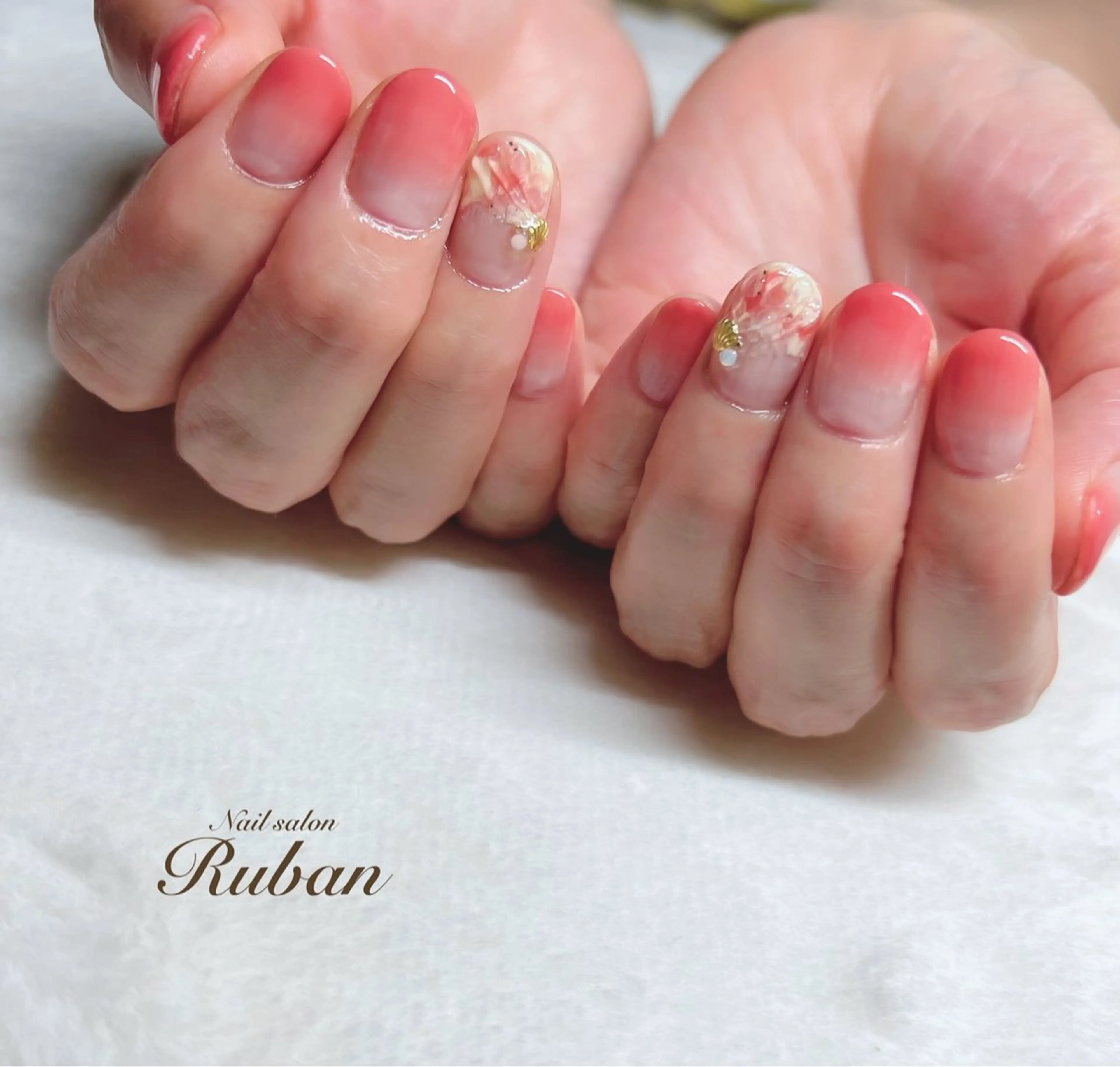 ネイル アートネイル グラデーション 持ち込み ぷっくりネイル Nail salon Rubanのネイルデザイン