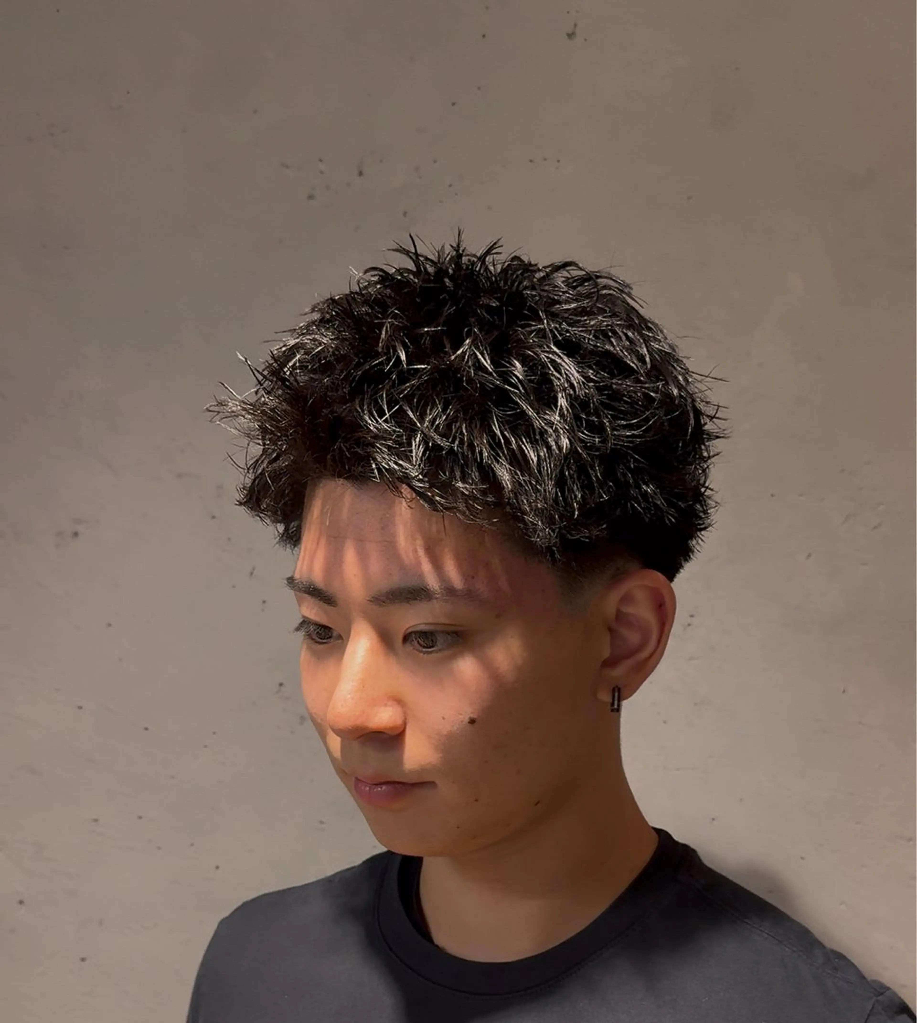 パーマ メンズ SALOWIN梅田茶屋町North店所属・岡田/メンズ特化/パ ーマ&ショートのプロのヘアスタイル