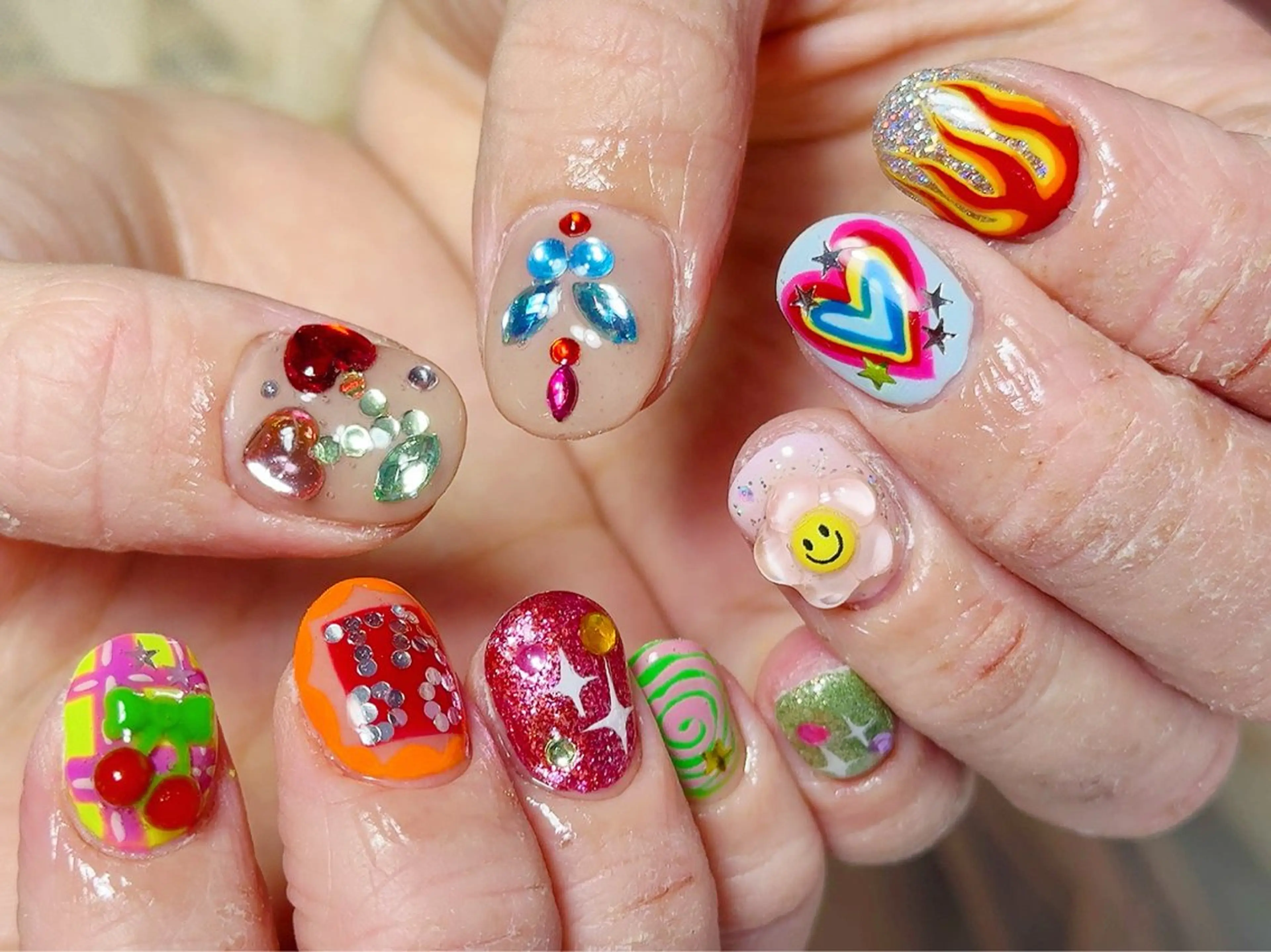 ネイル ハンドネイル アイアムアイ 大村磨衣のネイルデザイン