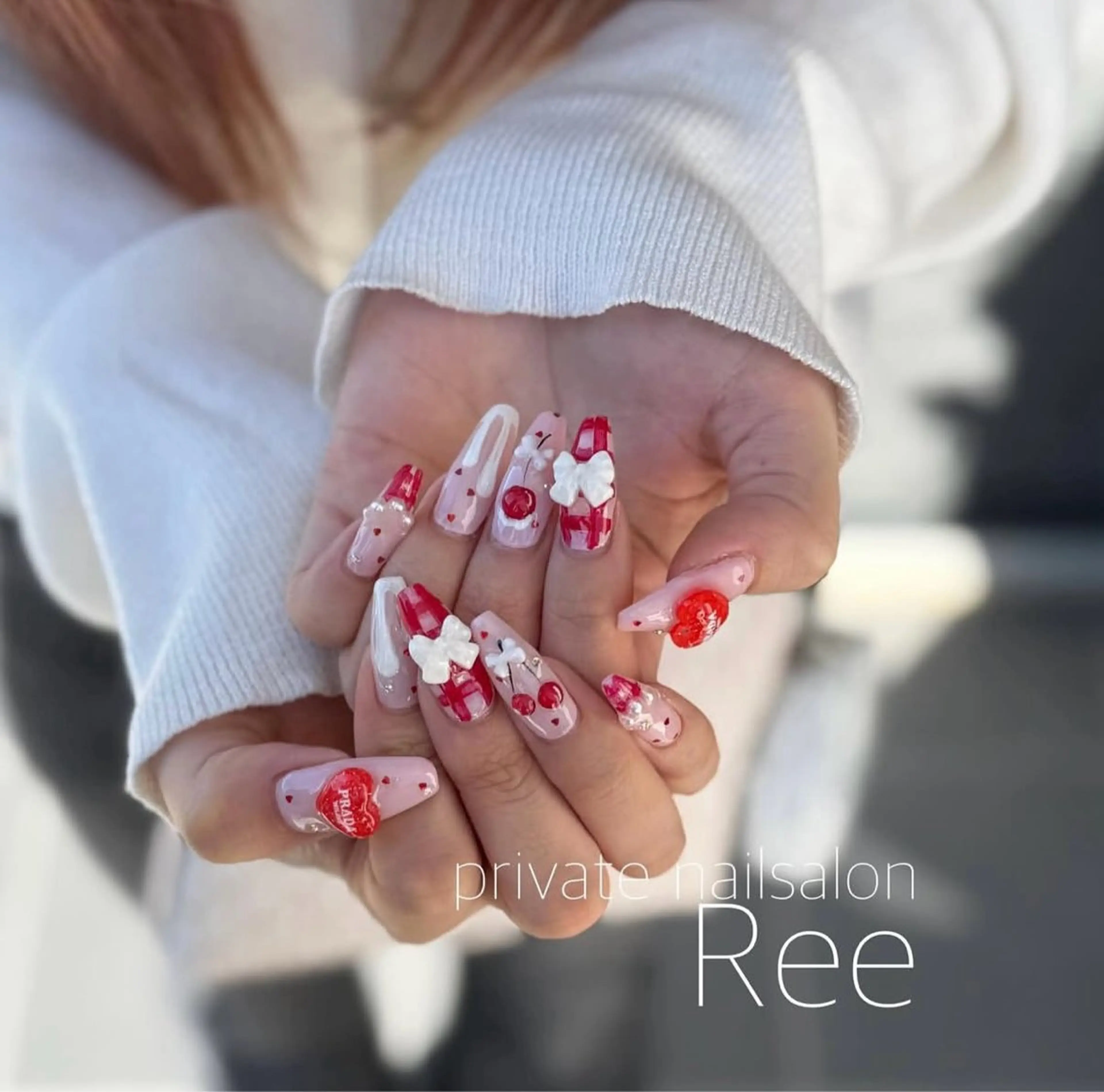 ミディアム 知花 梨花のネイルデザイン