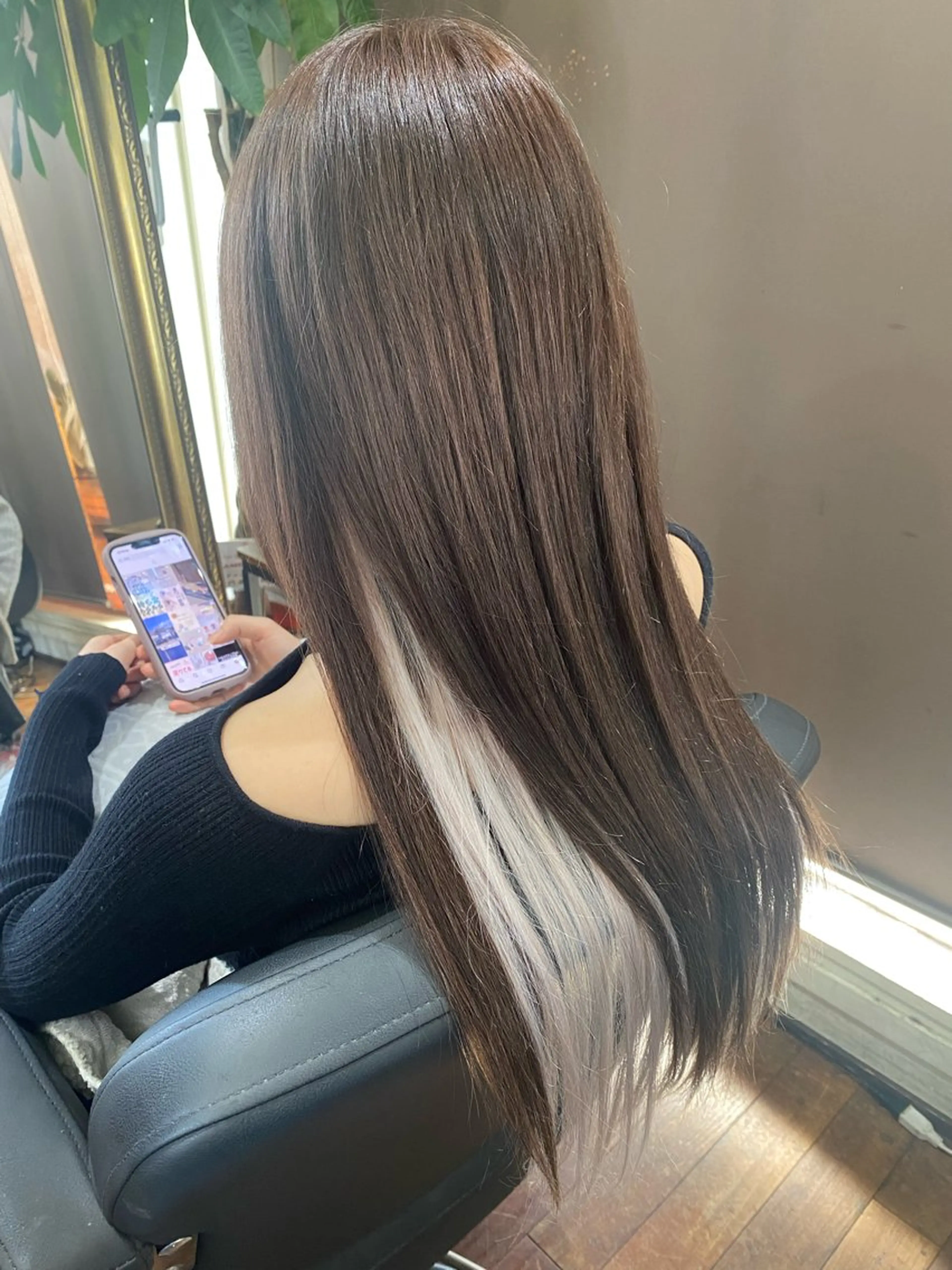 ロング エクステ ヘアカラー エクステ 吉川 眞之亮のヘアスタイル