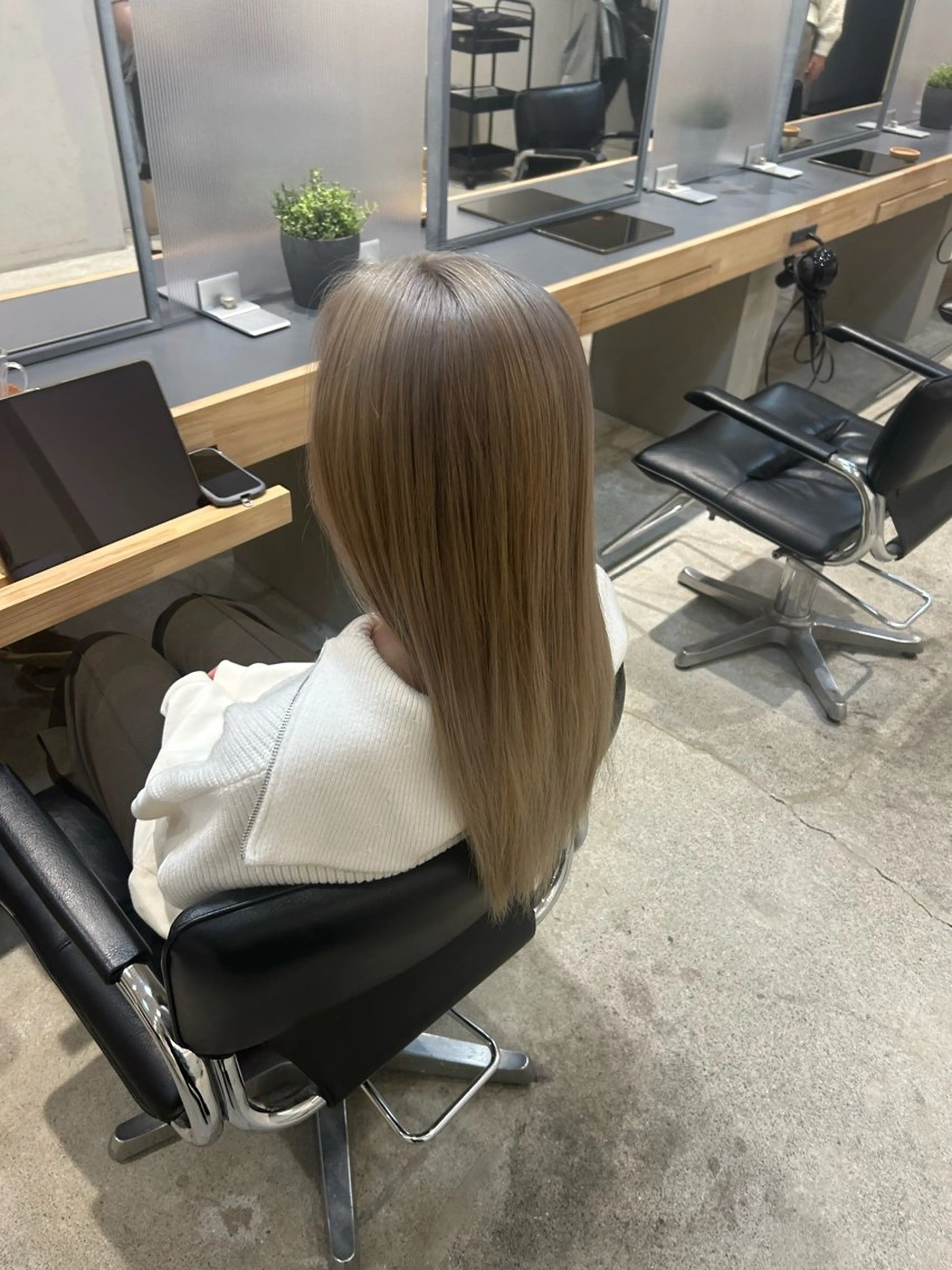 ロング ヘアカラー 平出 蓮のヘアスタイル