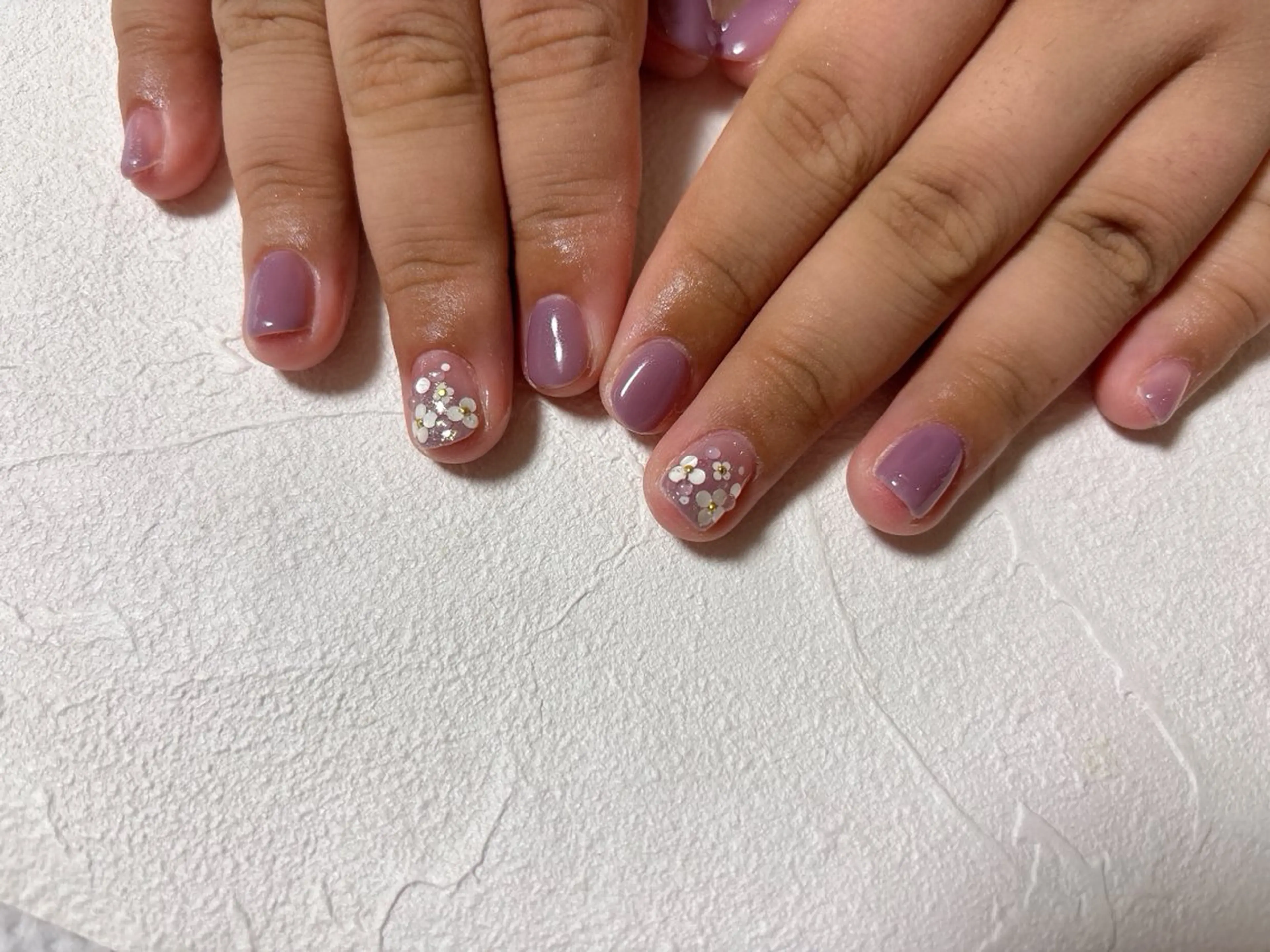 ネイル オーロラネイル フットネイル フレンチネイル ジェルネイル マグネットネイル ハンドネイル kiki nail &brow二子玉川の眉毛・アイブロウイメージ