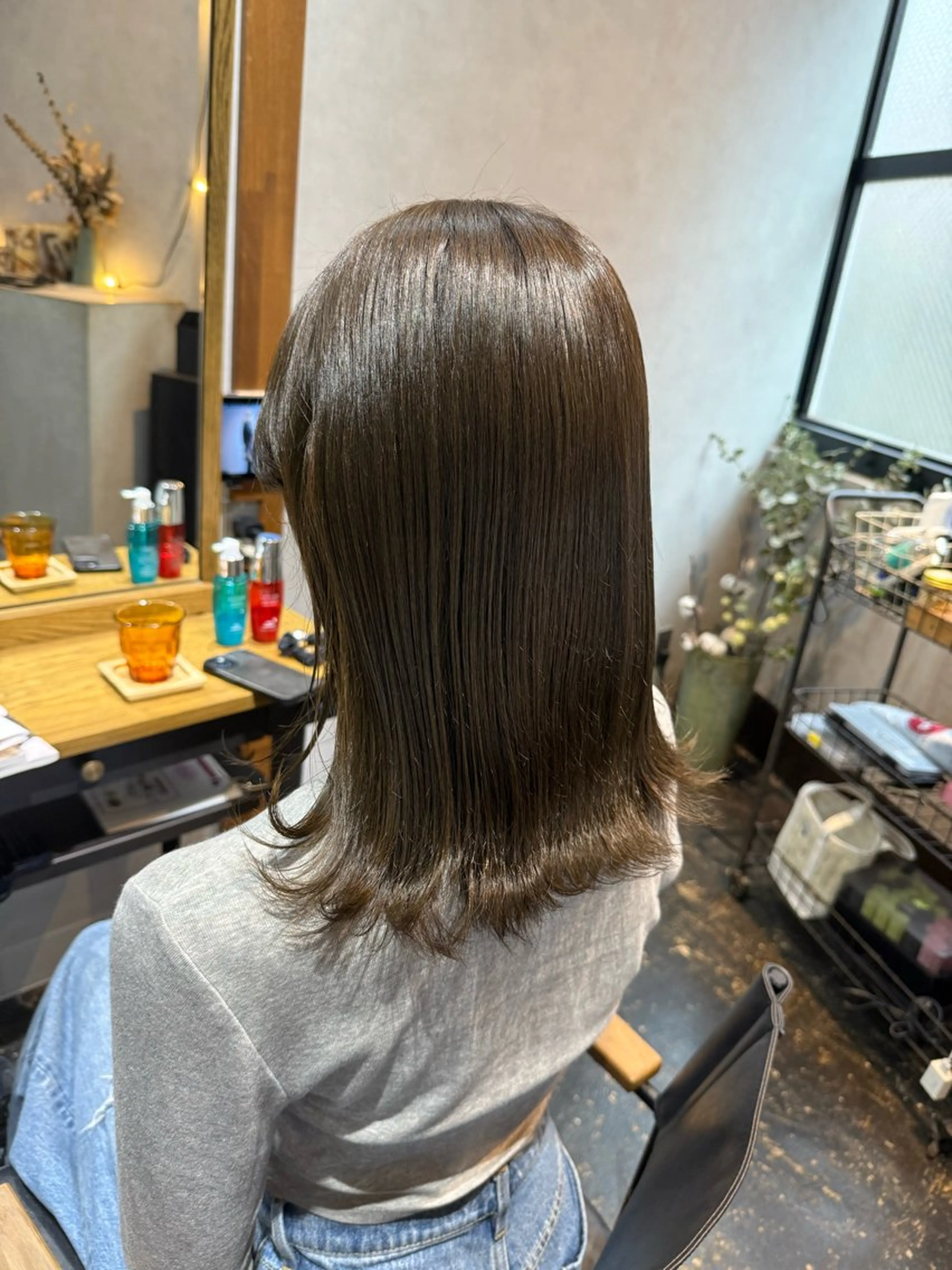 セミロング カラー ベージュカラー オリーブベージュ ヘアカラー 透明感カラー/パーマ 🌀アオノのヘアスタイル