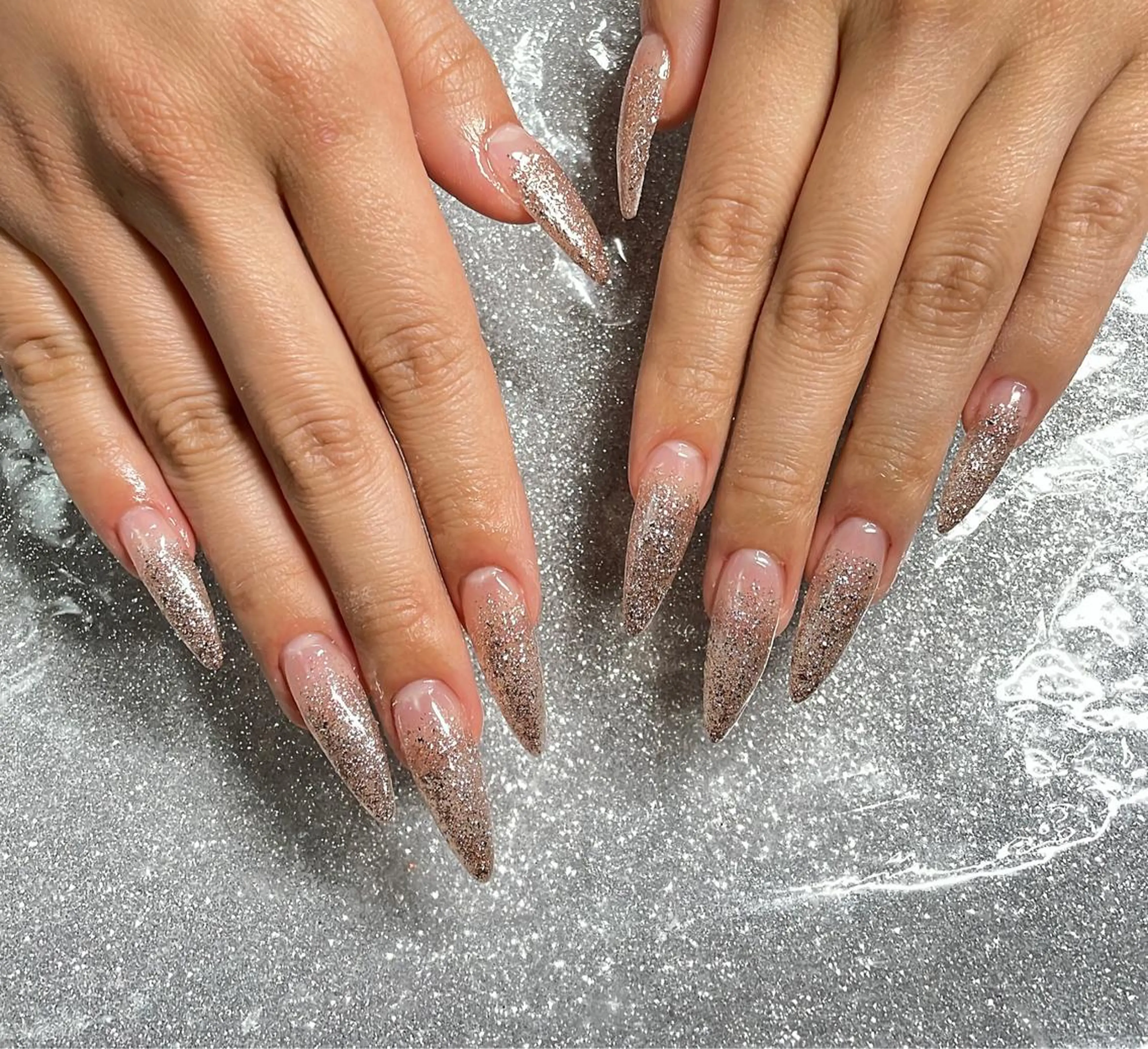 ネイル VIERU 🌈🎀💖のネイルデザイン