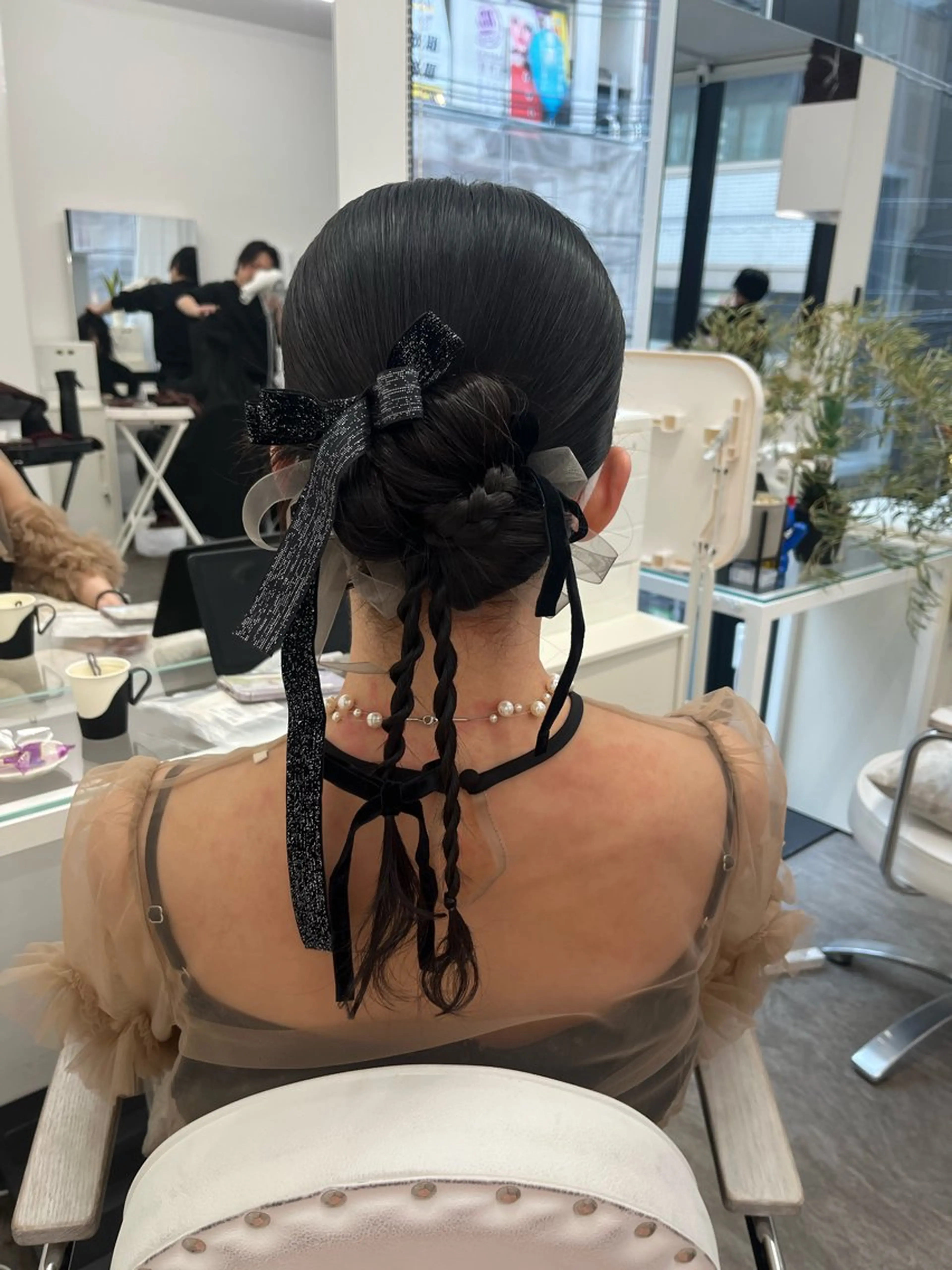 セミロング ヘアアレンジ ERENA💚 ヘアアレンジのヘアスタイル