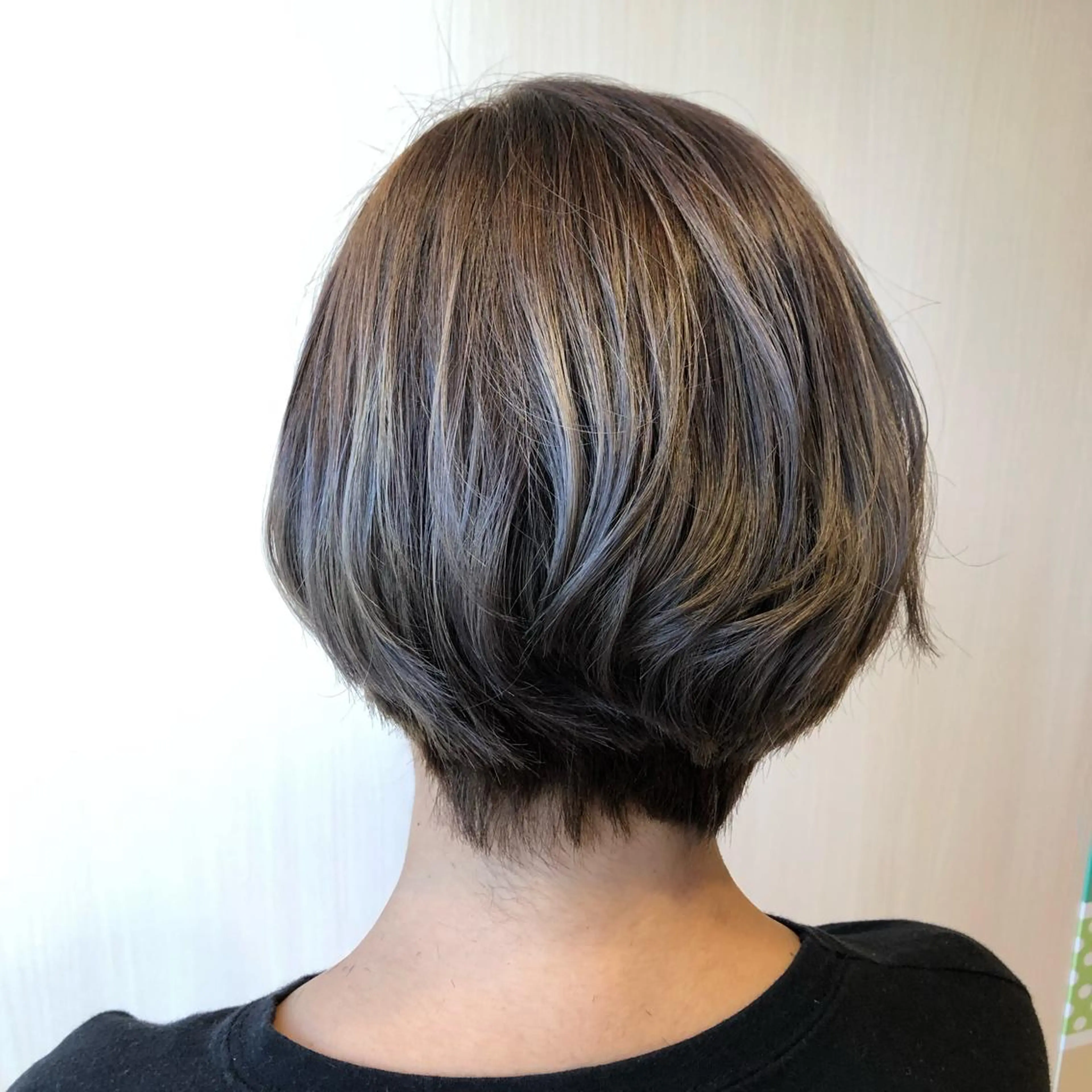 ショート カラー 川本 あゆのヘアスタイル