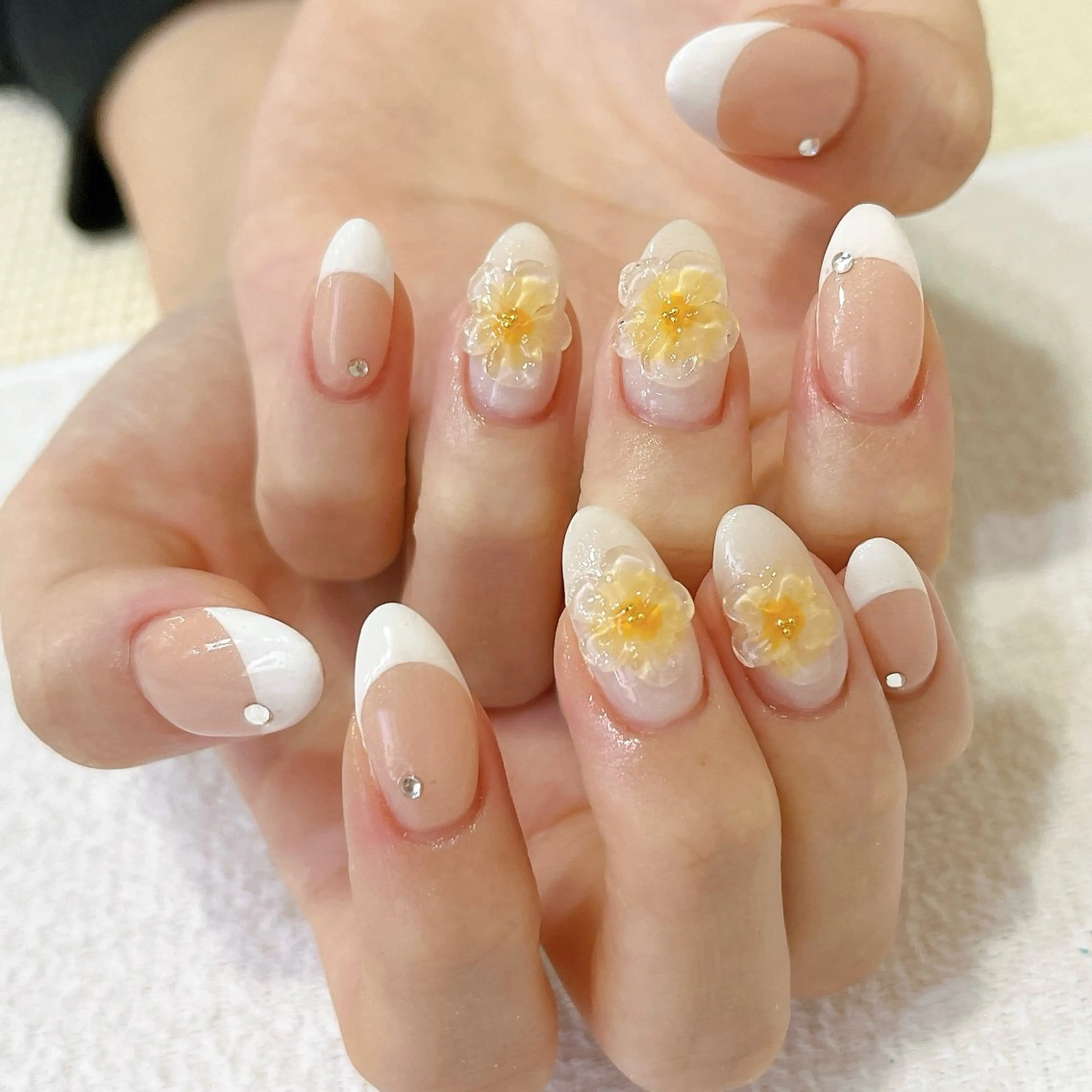 ネイル クリアネイル フラワーネイル フレンチネイル ぷっくりネイル 伊藤 愛のネイルデザイン