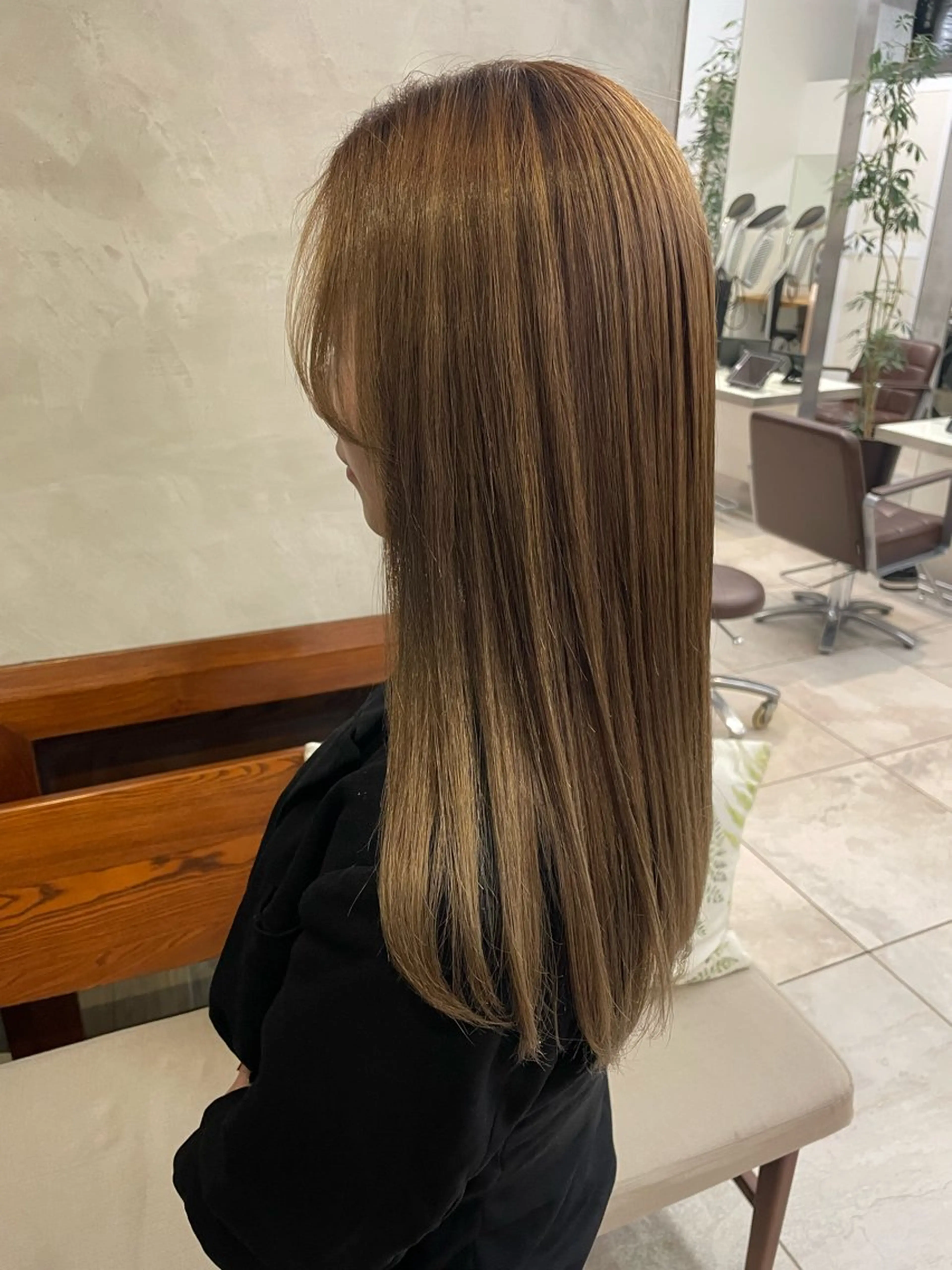 ロング 白木 柾美のヘアスタイル