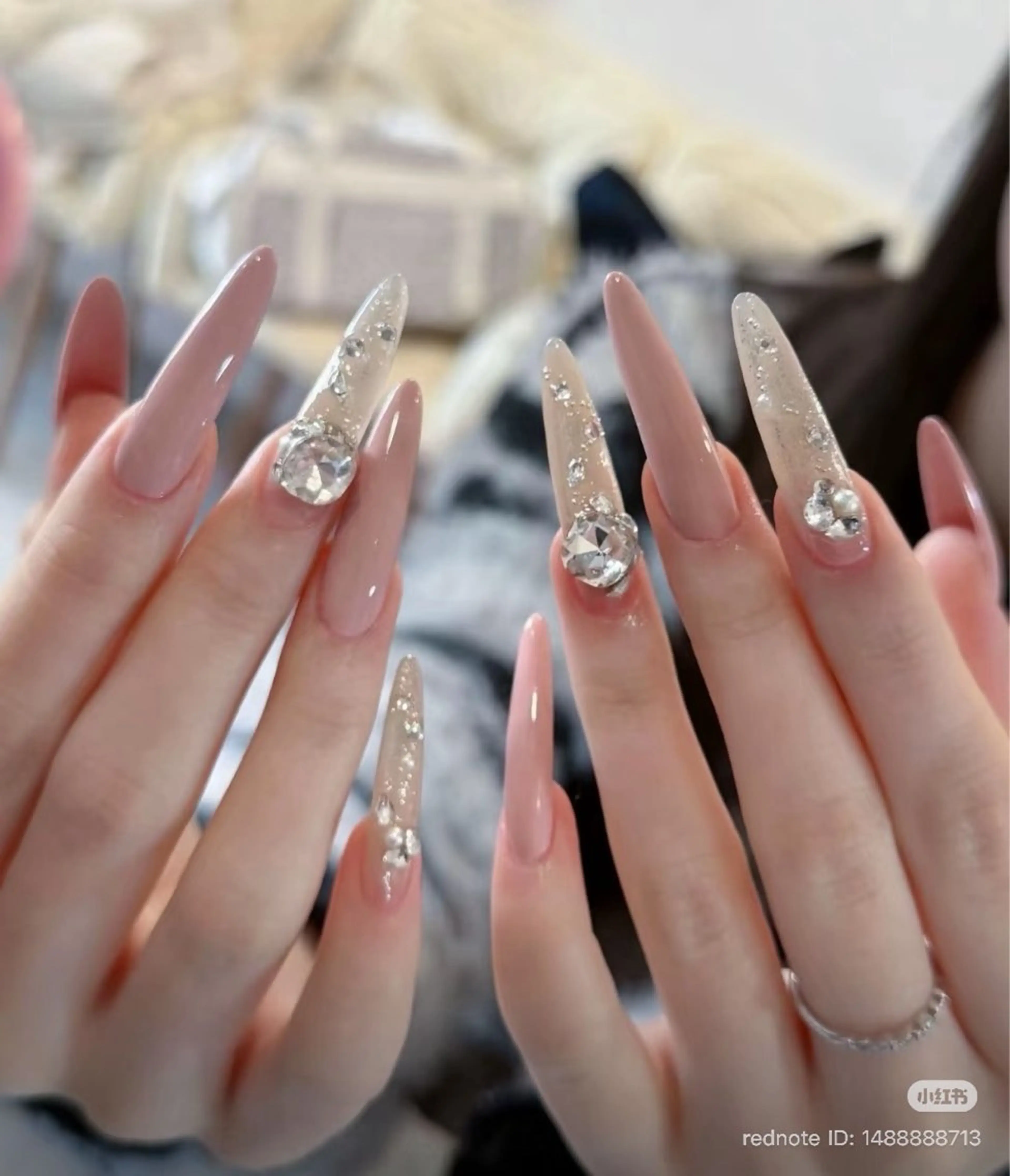 ネイル フレンチネイル キラキラネイル 韓国ネイル シンプルネイル ワンホンネイル ハンドネイル MEI Nailのネイルデザイン