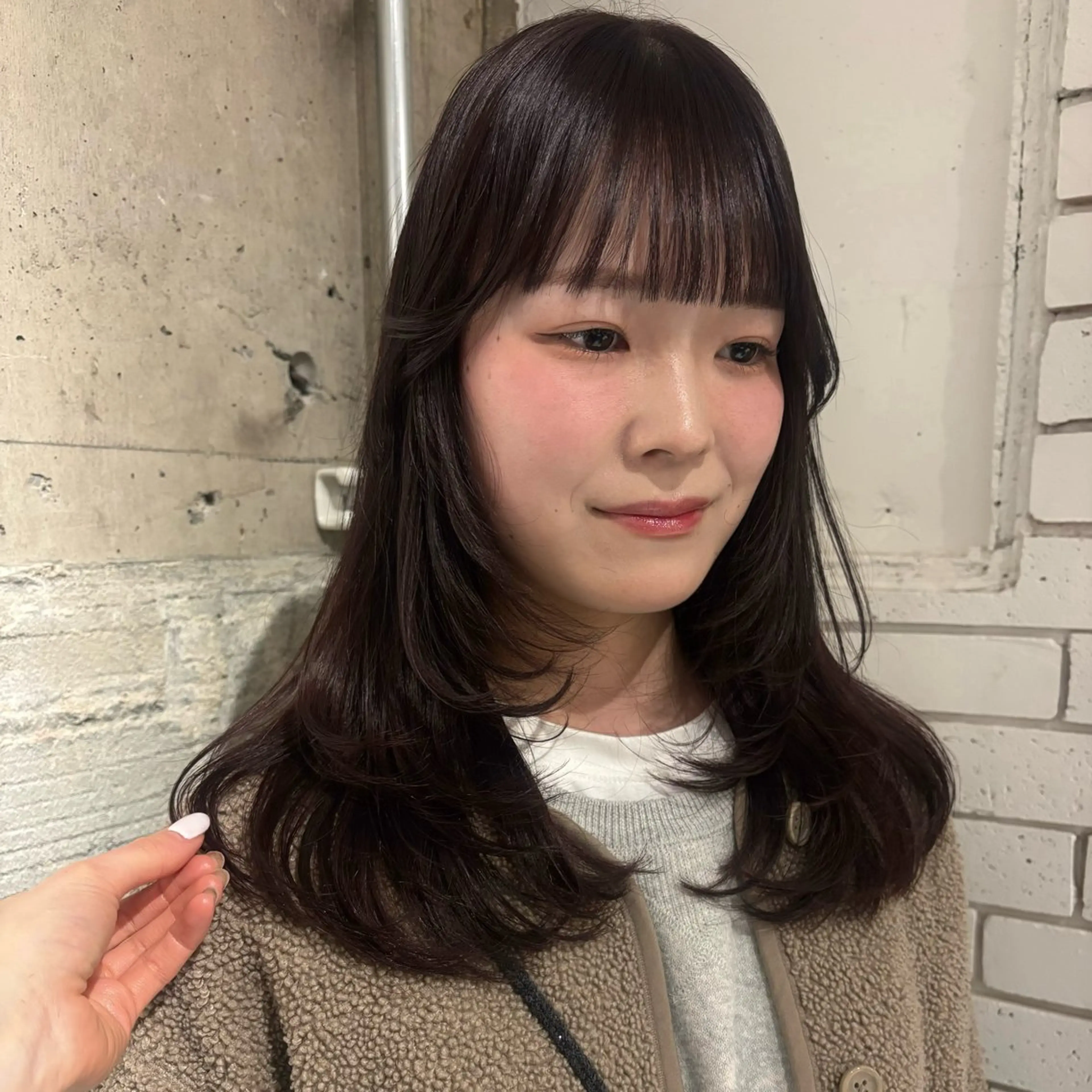 セミロング カラー ブラウンカラー ピンクカラー ピンクブラウン カット ヘアカラー Yui⭐️ 透け感カラーのヘアスタイル