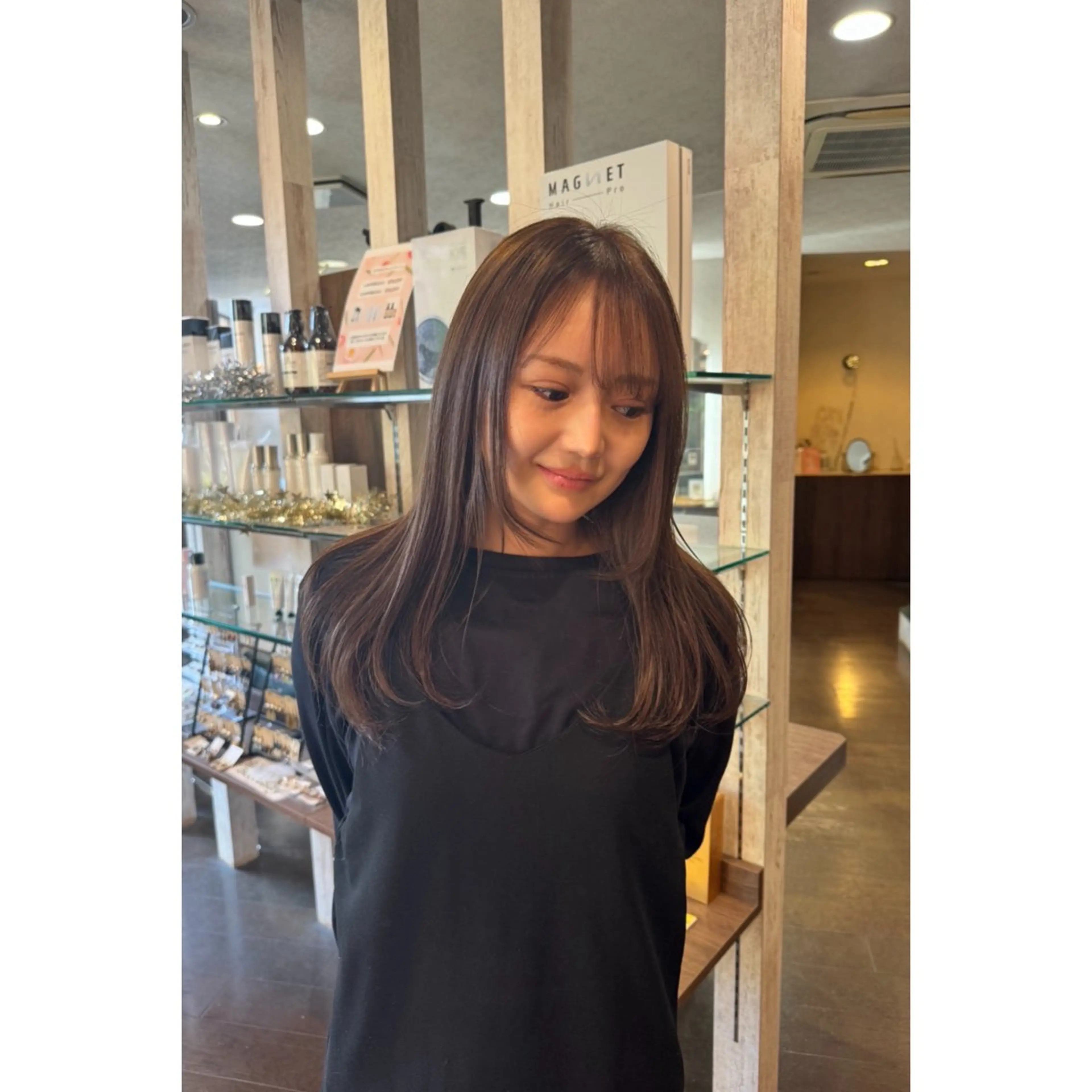 ロング ヘアカラー ハイトーン/ ダブルカラー/透明感のヘアスタイル