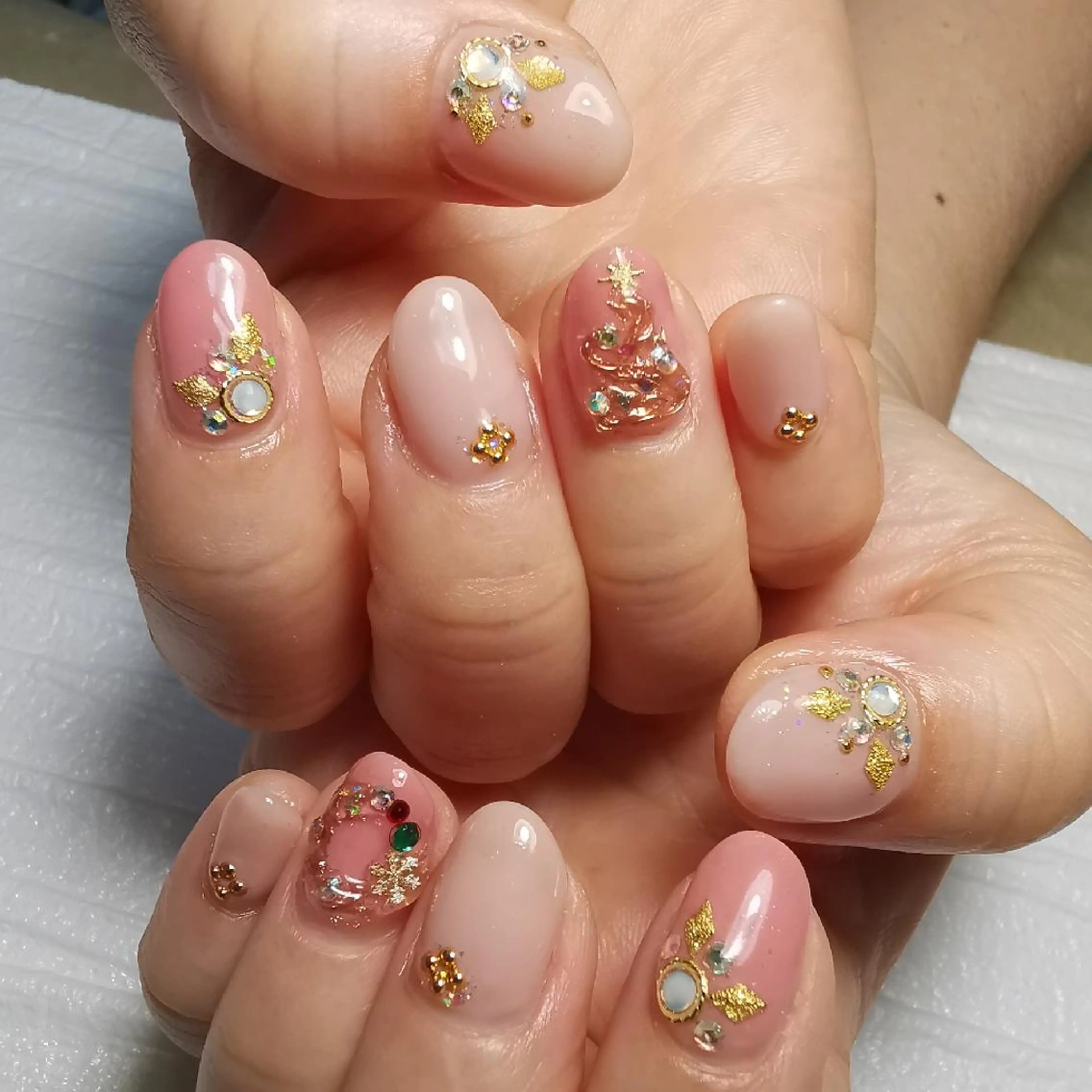 ネイル 持ち込み ハンドネイル reve あやののネイルデザイン