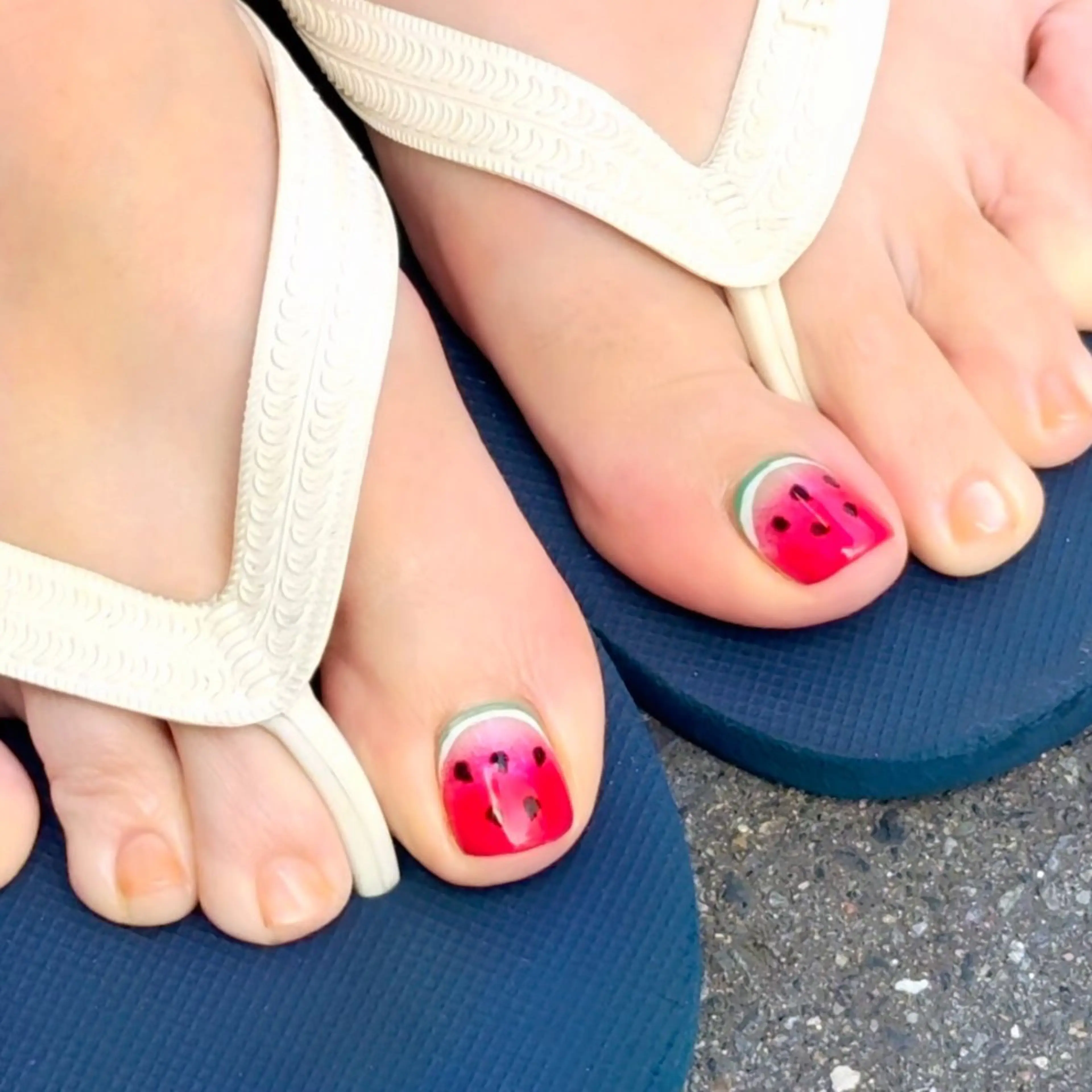 ネイル glossnail MIKIのネイルデザイン