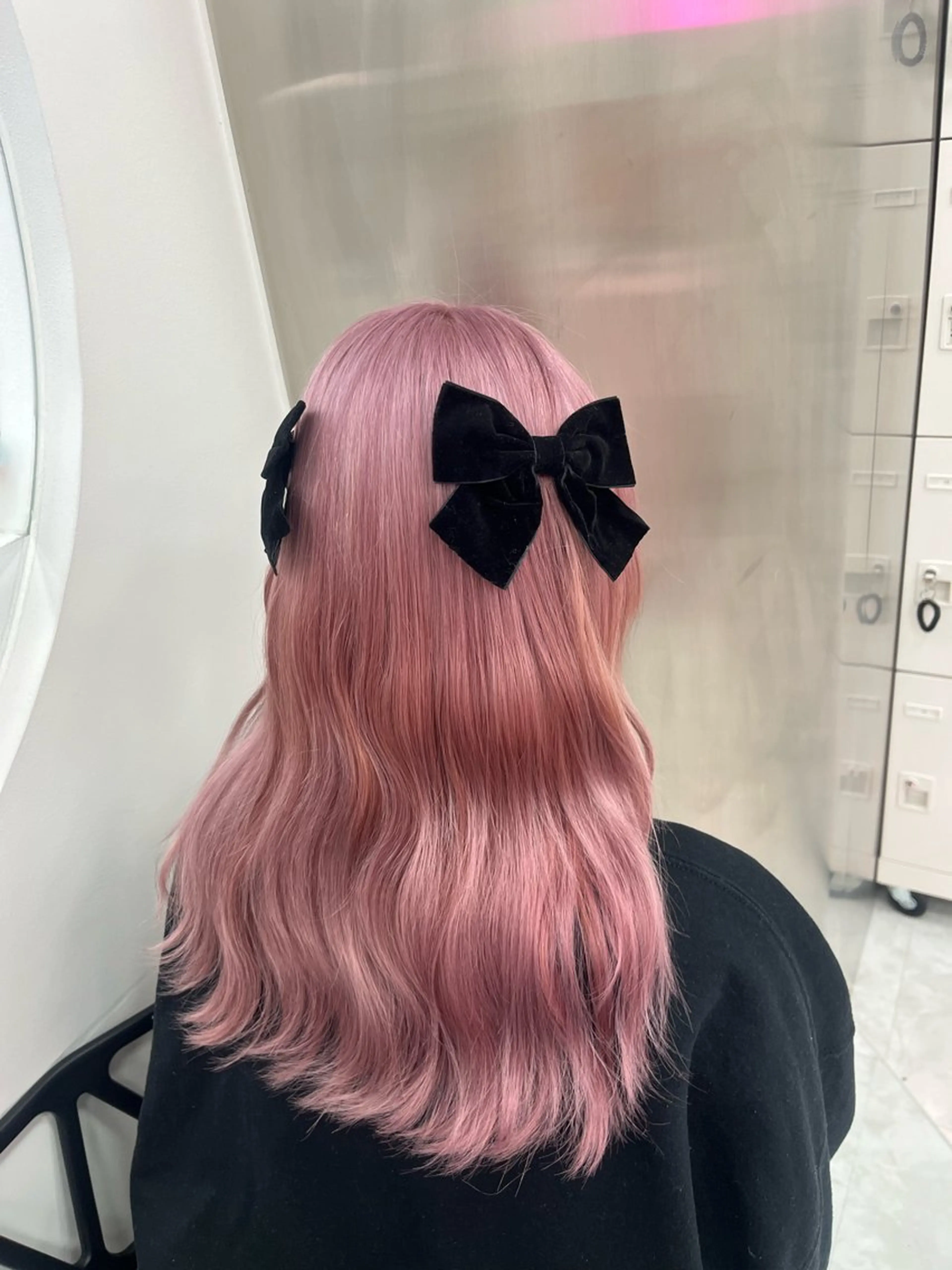 ロング ❤︎ワンホンガーリー なハイトーンヘア❤︎のヘアスタイル