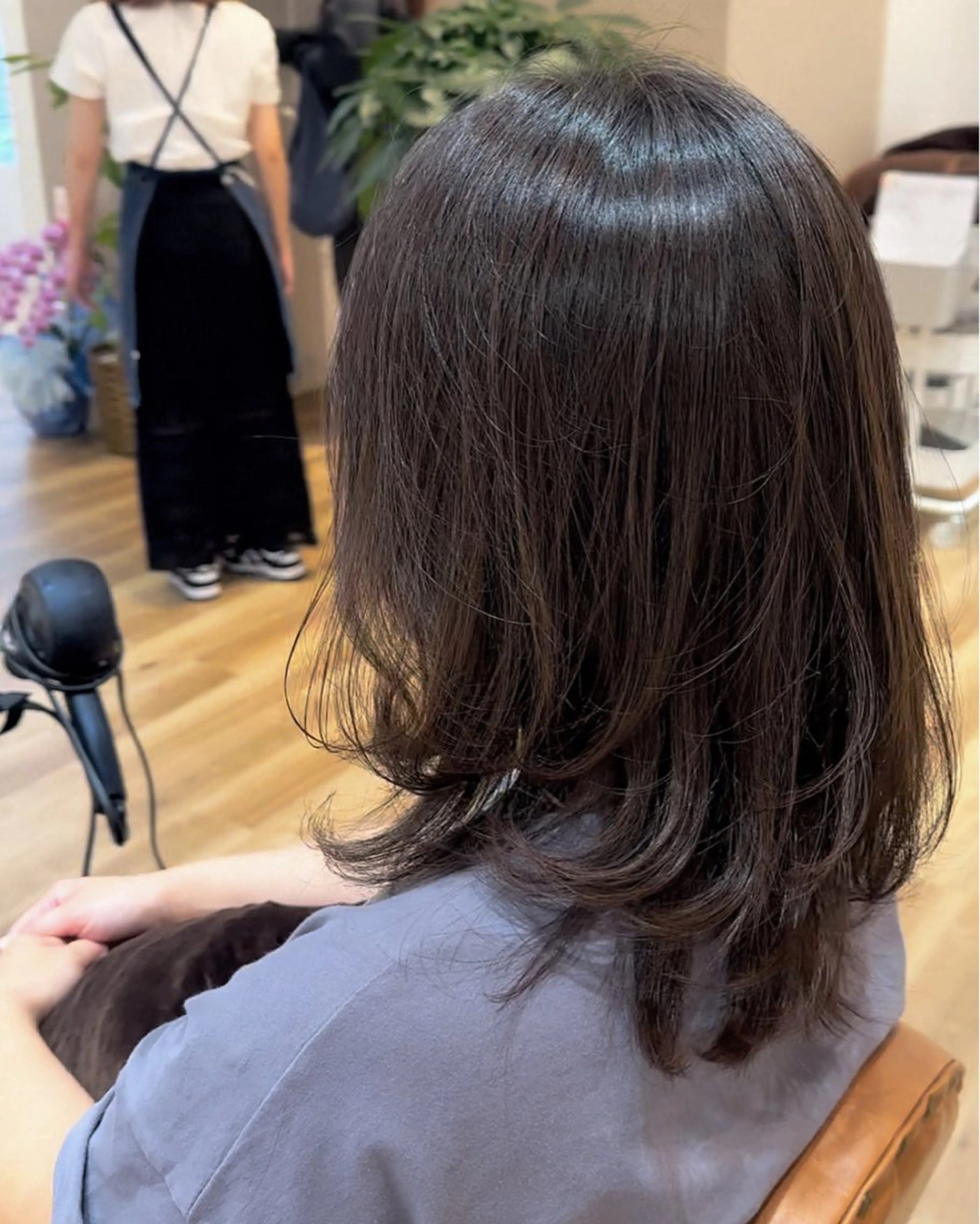 セミロング レイヤーカット 梅本 夢香のヘアスタイル