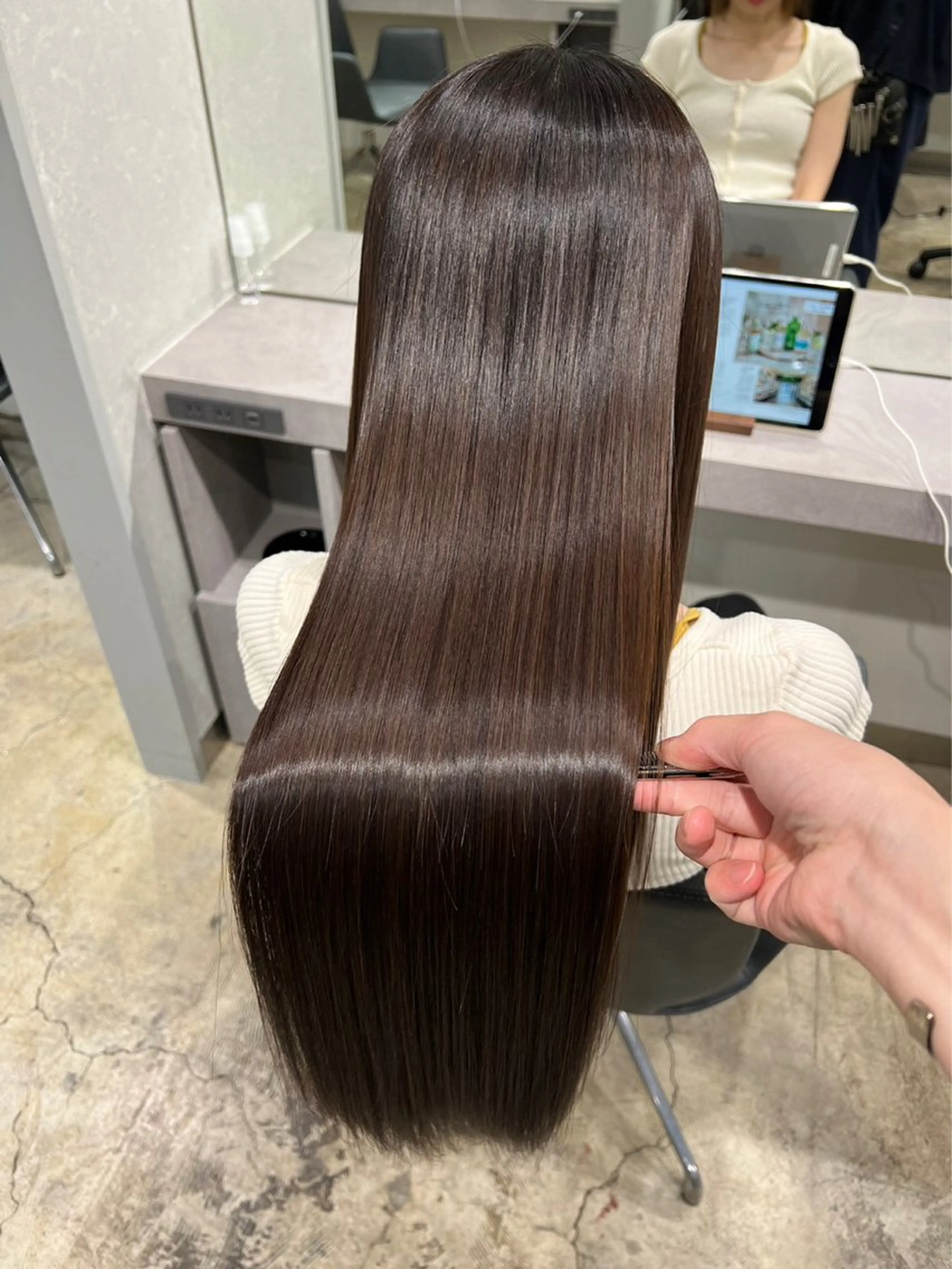 ロング 【ヤバ髪から美髪へ】 縮毛矯正特化アチワのヘアスタイル