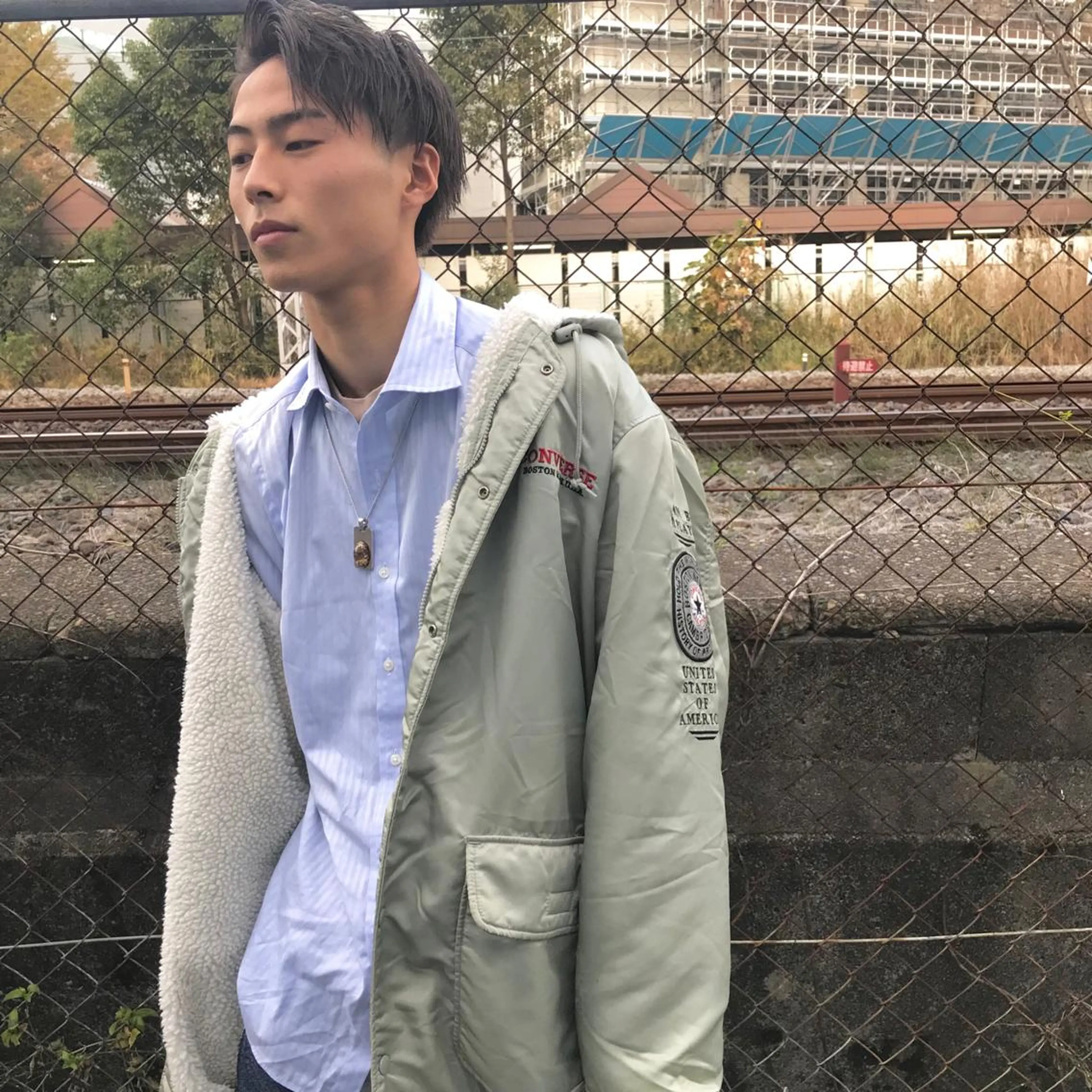 ショート カラー メンズ マッシュ ベージュカラー かきあげバング Vir by browのヘアスタイル