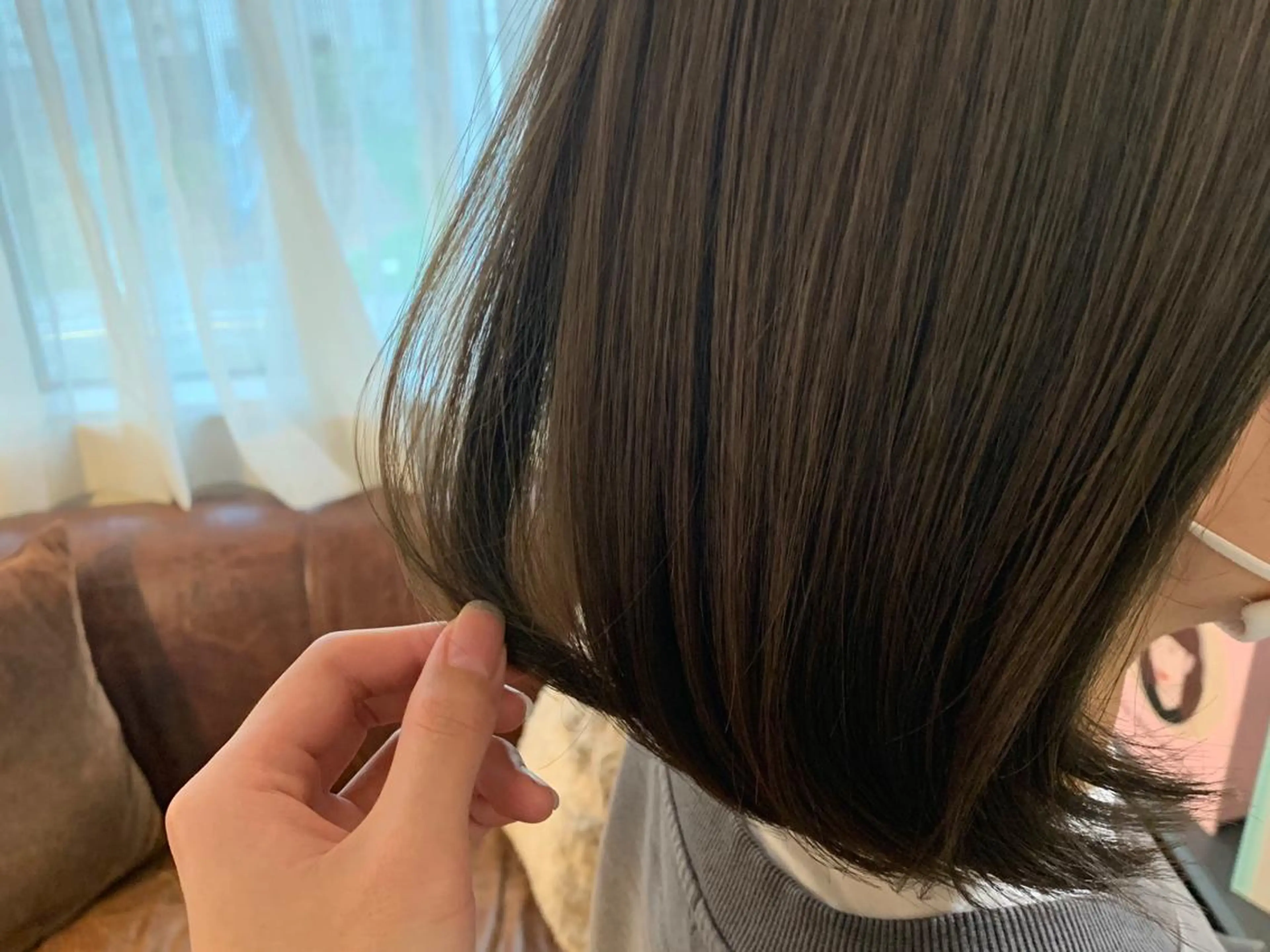 ミディアム カラー 安村 美奈のヘアスタイル